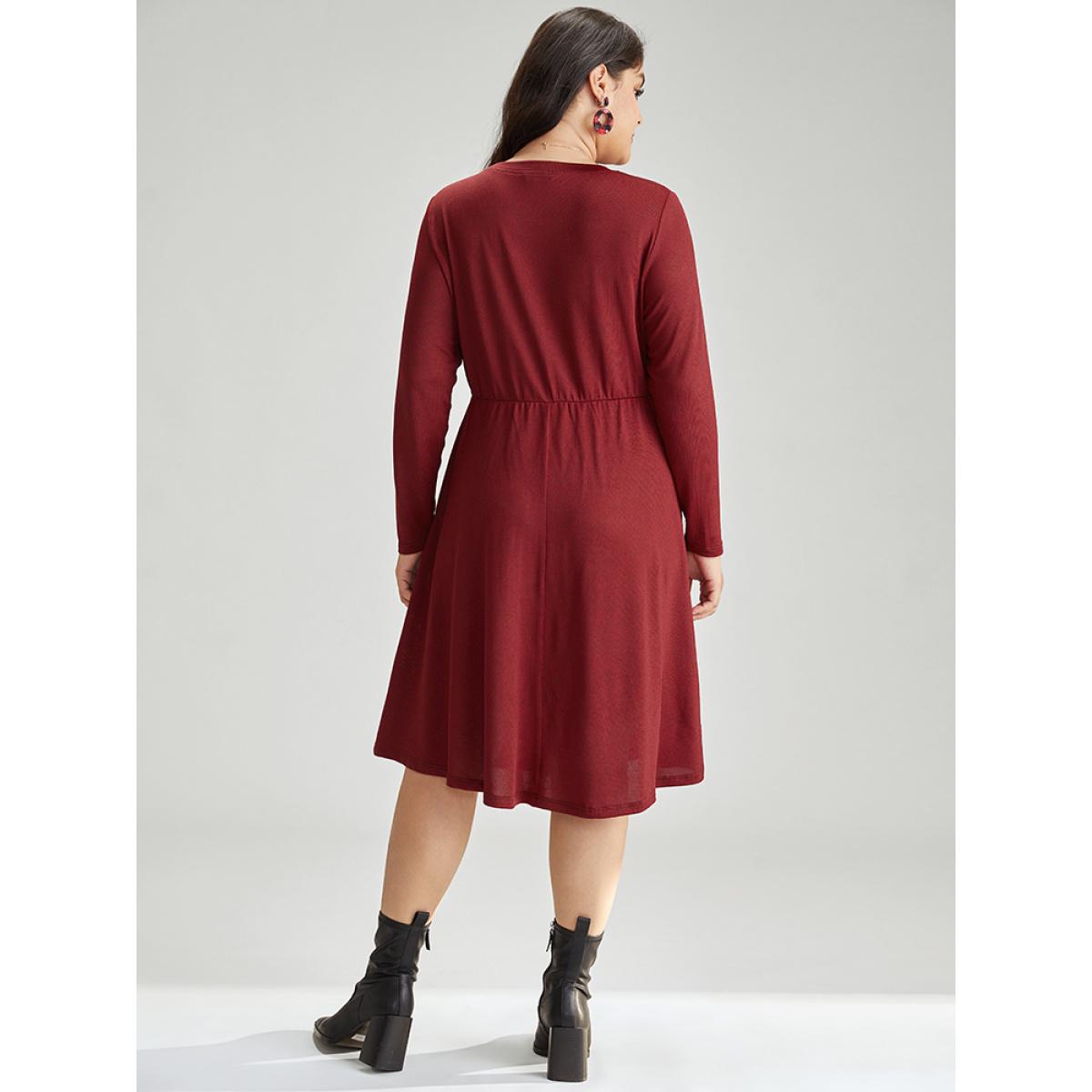 Plus Size Holiday Greetings Embroidered Pocket Elastic Waist Dress Scarlet Women Elegant Embroidered Round Neck Long Sleeve Curvy Midi Dress BloomChic 30/6X Product Image