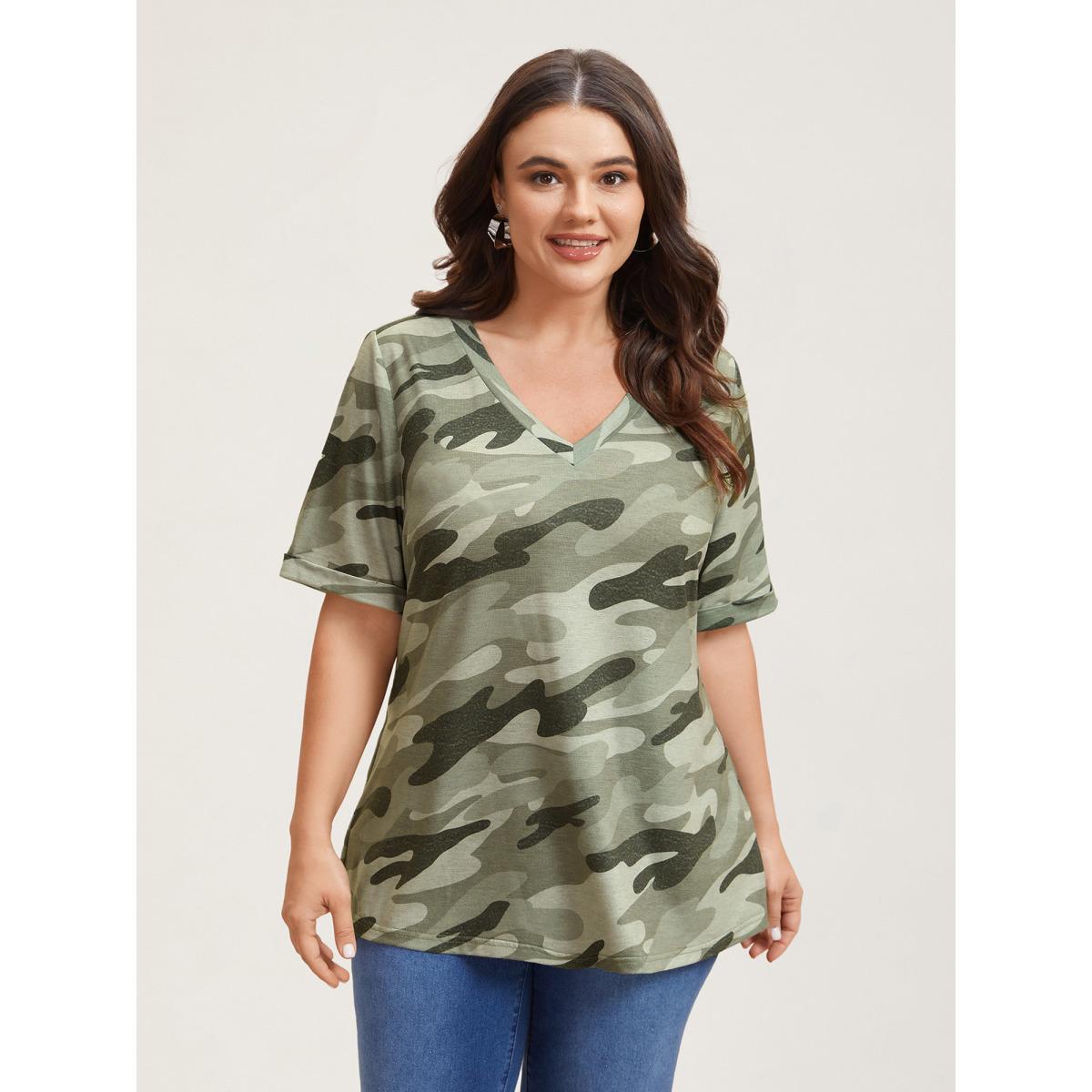 Plus Size Camouflage Print V-Neck Curvy T-Shirt Multicolor Women Leisure Roll Hem V-neck Casual T-shirts BloomChic 28/5X Product Image