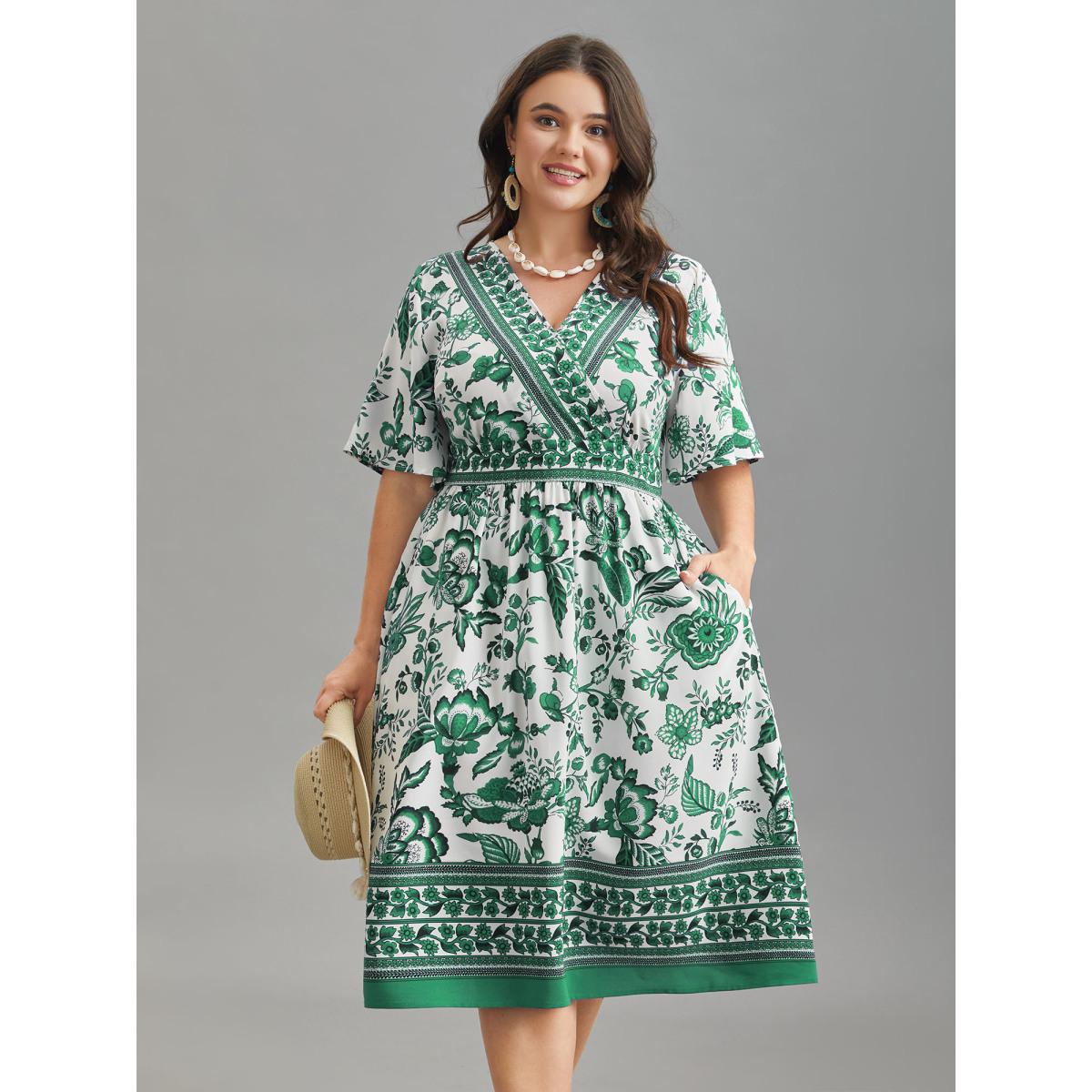 Plus Size Floral Print Wrap-Neck Pocket Midi Dress Emerald Women Resort Non Overlap Collar Short sleeve Curvy BloomChic 28/5X Product Image