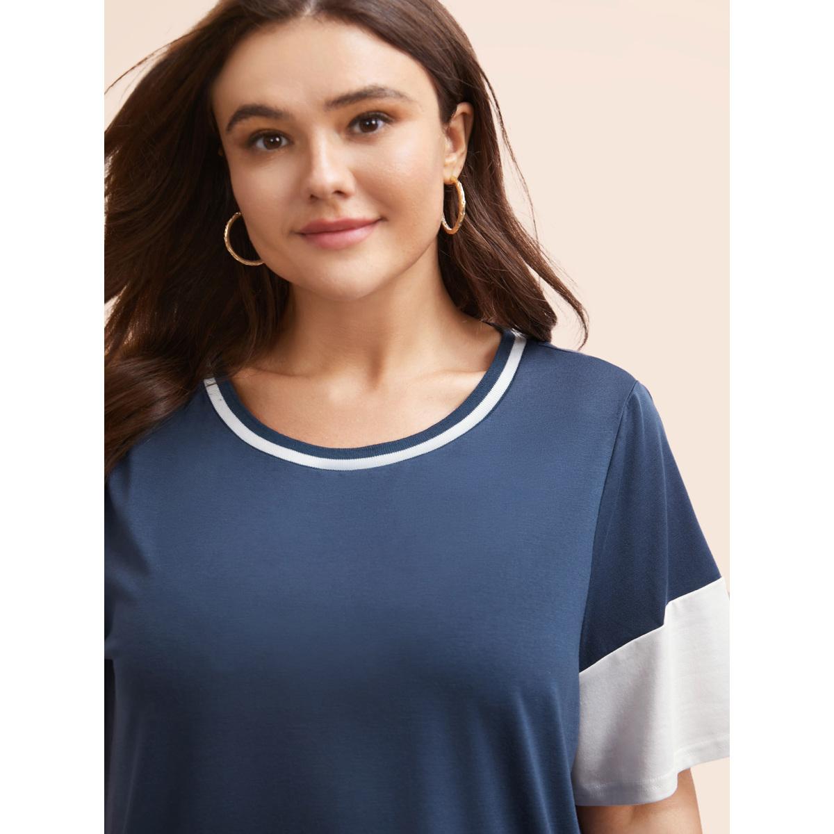 Plus Size Round Neck Contrast Patchwork T-shirt Indigo Women Casual Contrast Round Neck Everyday T-shirts BloomChic 30/6X Product Image