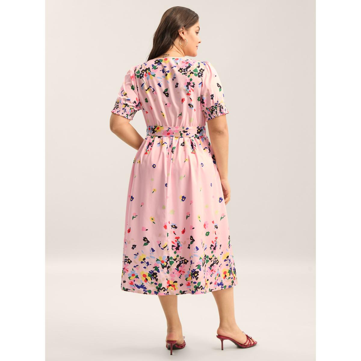 Plus Size Floral Print Elastic Cuffs Belted Midi Dress Crepe Women Flat collar with V-notch Short sleeve Curvy BloomChic 12/L Product Image