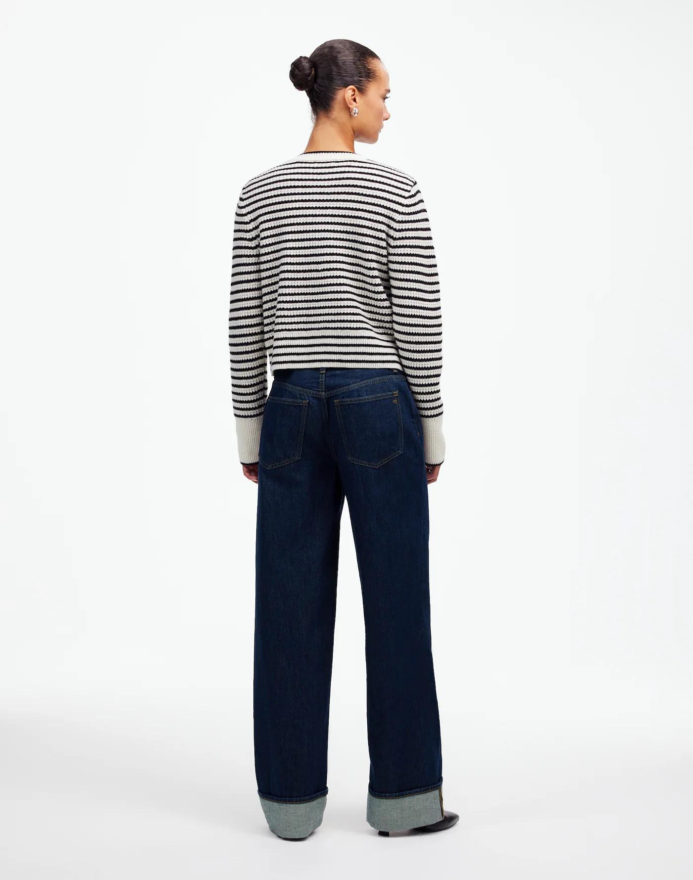 Low-Slung Baggy Jeans Product Image