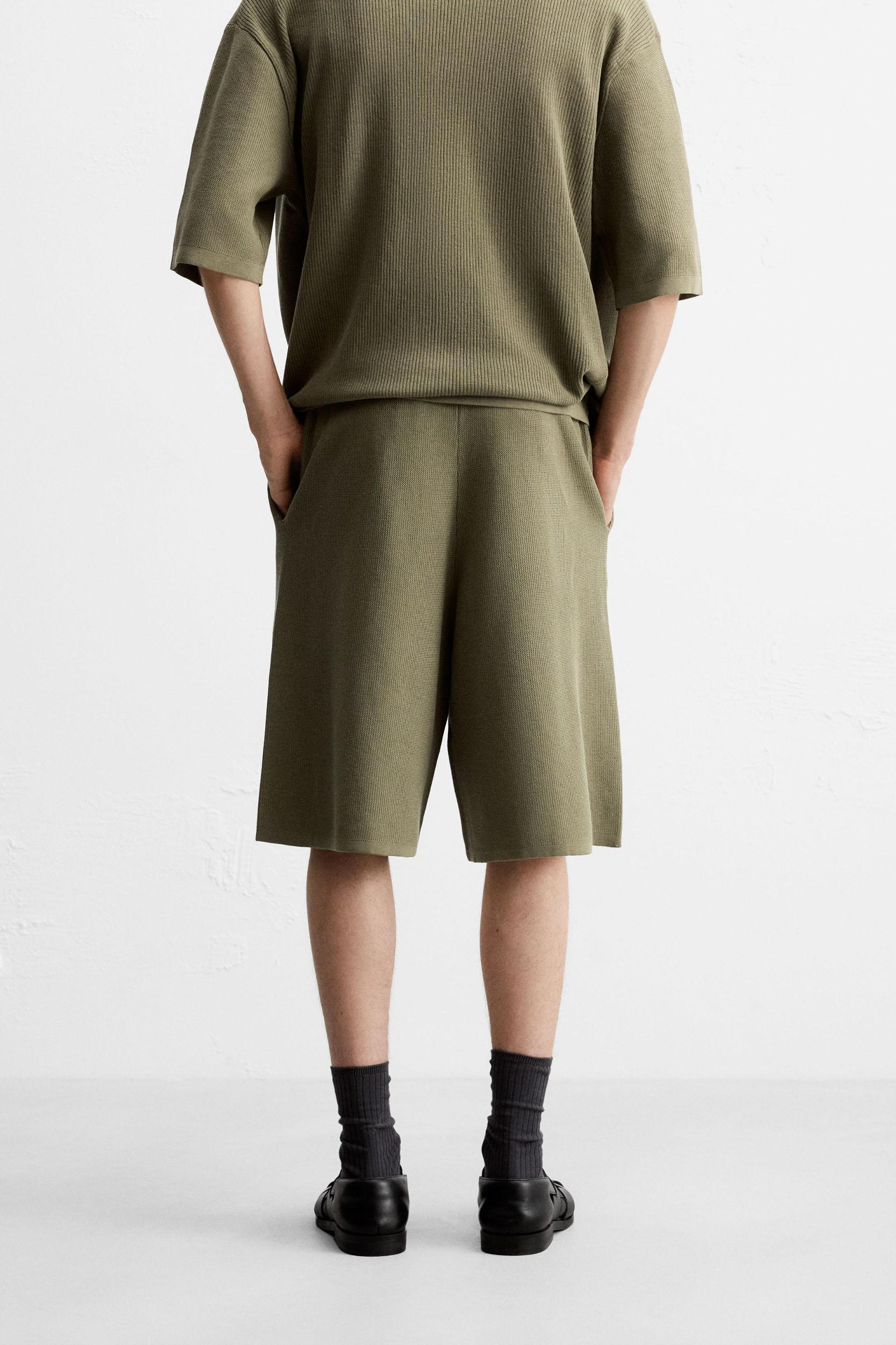 TEXTURED KNIT SHORTS Product Image