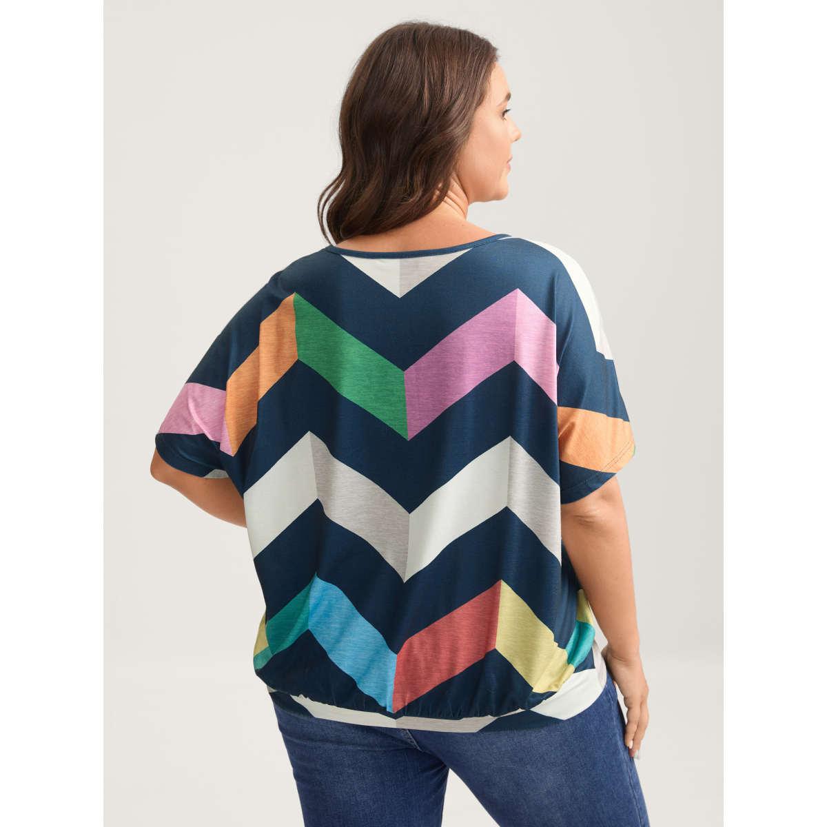 Plus Size Color Block Wavy Print T-Shirt Multicolor Women Playful Contrast Round Neck Loose Casual T-shirts BloomChic 18-20/2X Product Image