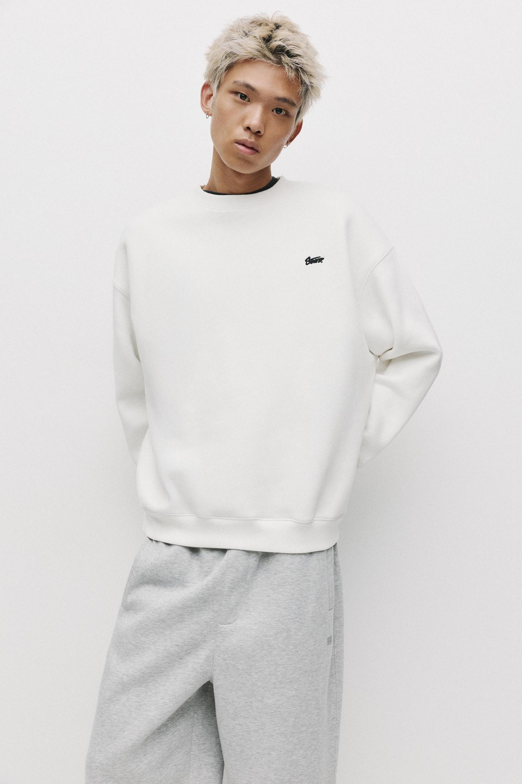 Round neck STWD sweatshirt Product Image