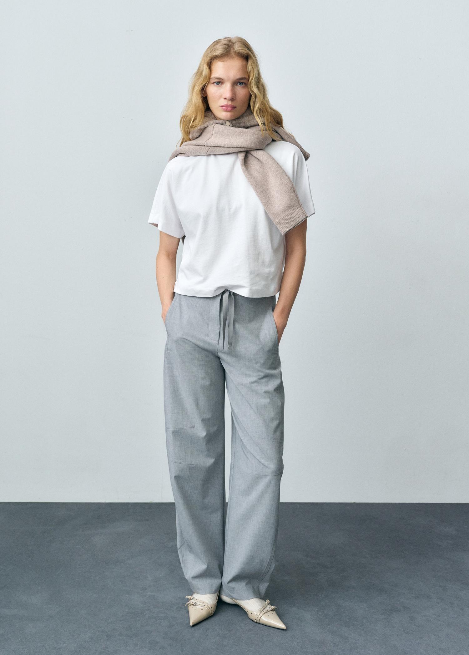 Short-sleeved cotton t-shirt - Women | MANGO USA Product Image