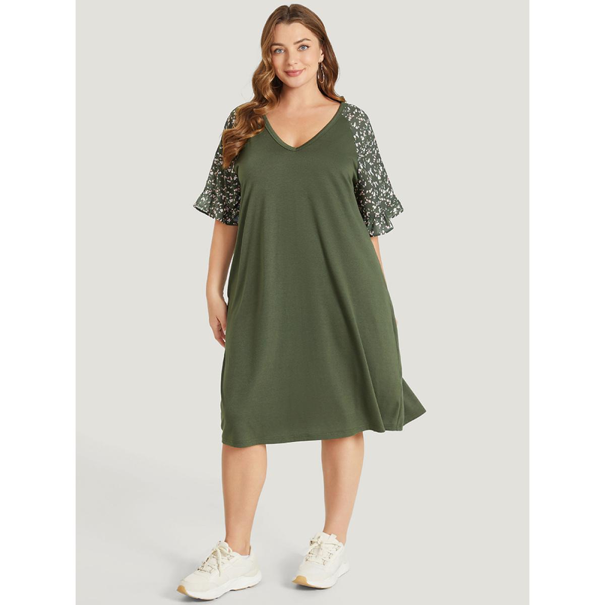 Plus Size Ditsy Floral Ruffle Trim Raglan Sleeve Pocket Dress ArmyGreen Women Casual Contrast V-neck Half Sleeve Curvy Knee Dress BloomChic 12/L Product Image