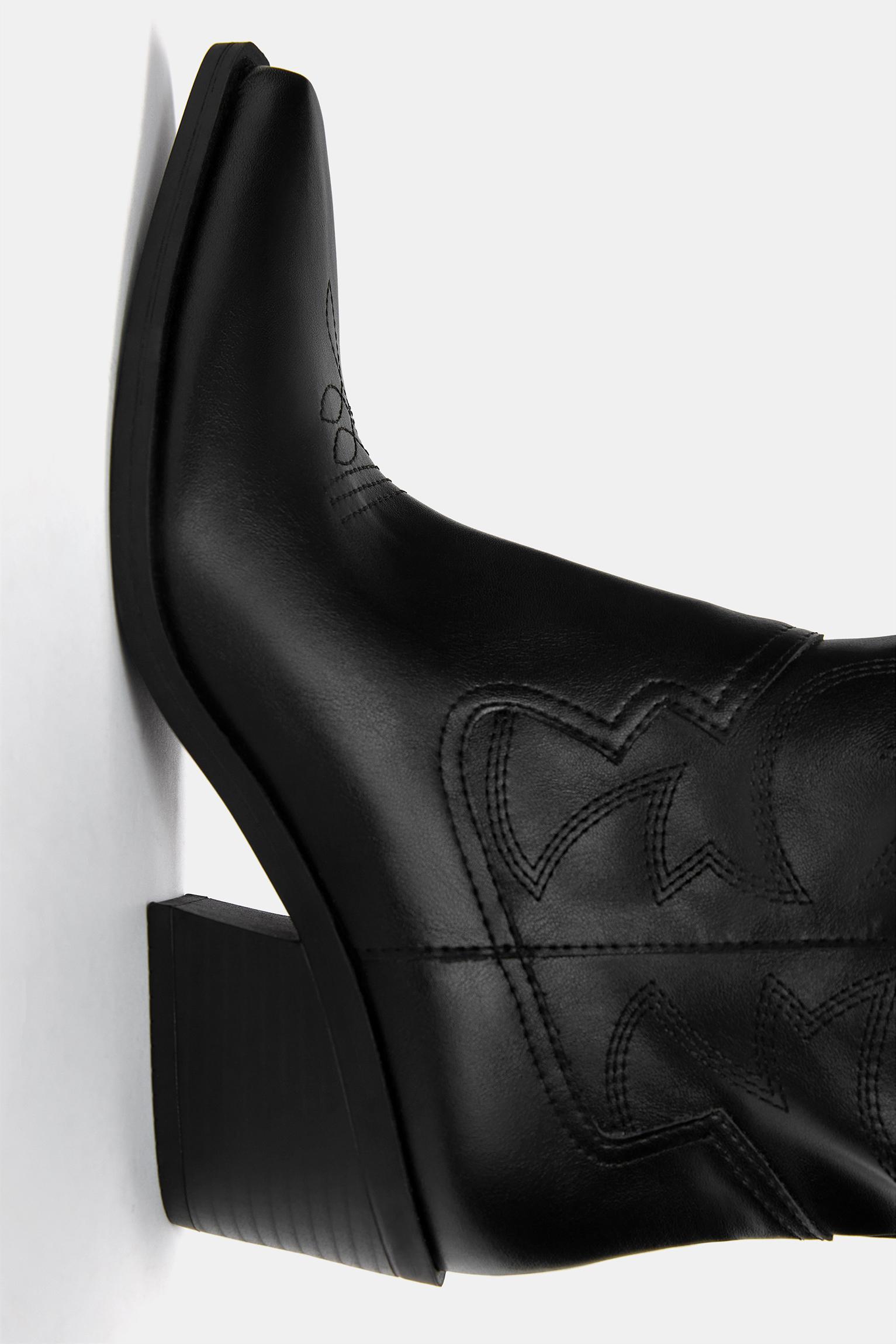 Cowboy boots Product Image