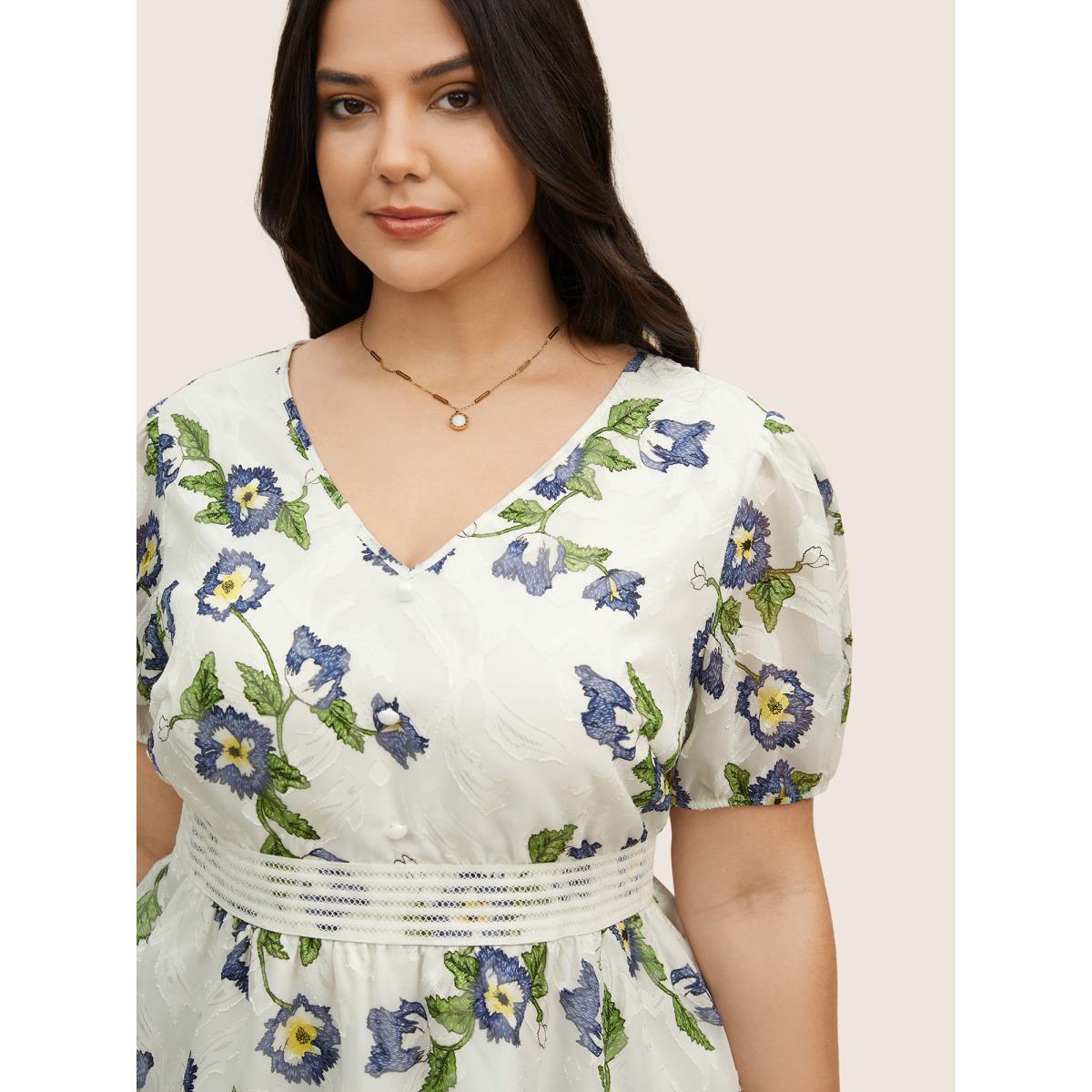 Plus Size Originalwhite Floral Lace Panel Puff Sleeve Blouse Women Elegant Short sleeve V-neck Everyday Blouses BloomChic 10/M Product Image