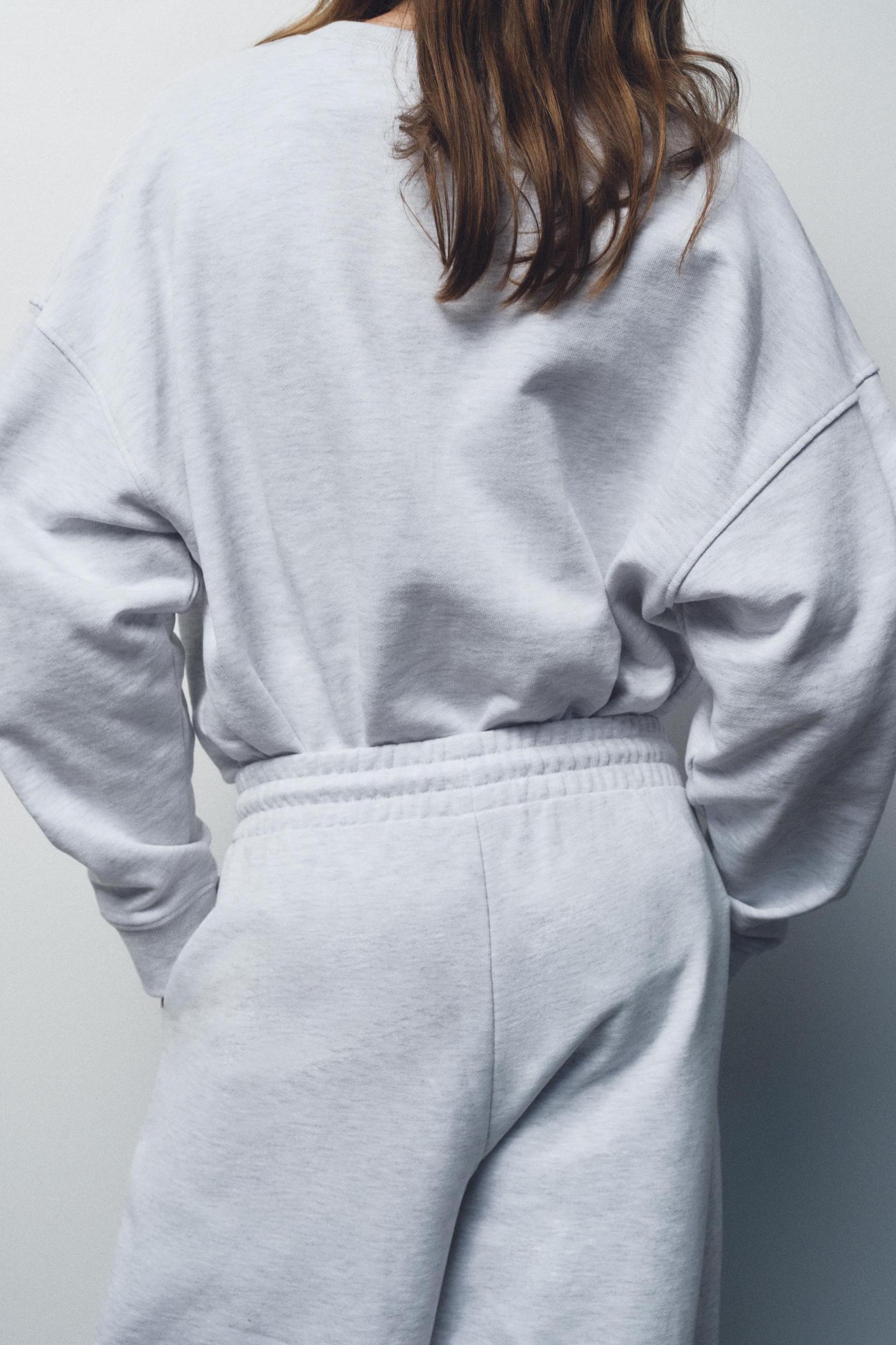 VARSITY SWEATSHIRT Product Image