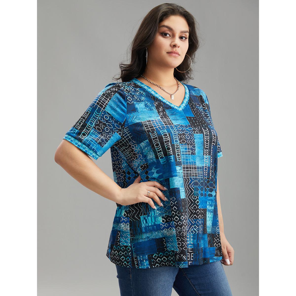 Plus Size Geometric Print V Neck T-shirt Multicolor Women Casual Printed Geometric V-neck Dailywear T-shirts BloomChic 12/L Product Image
