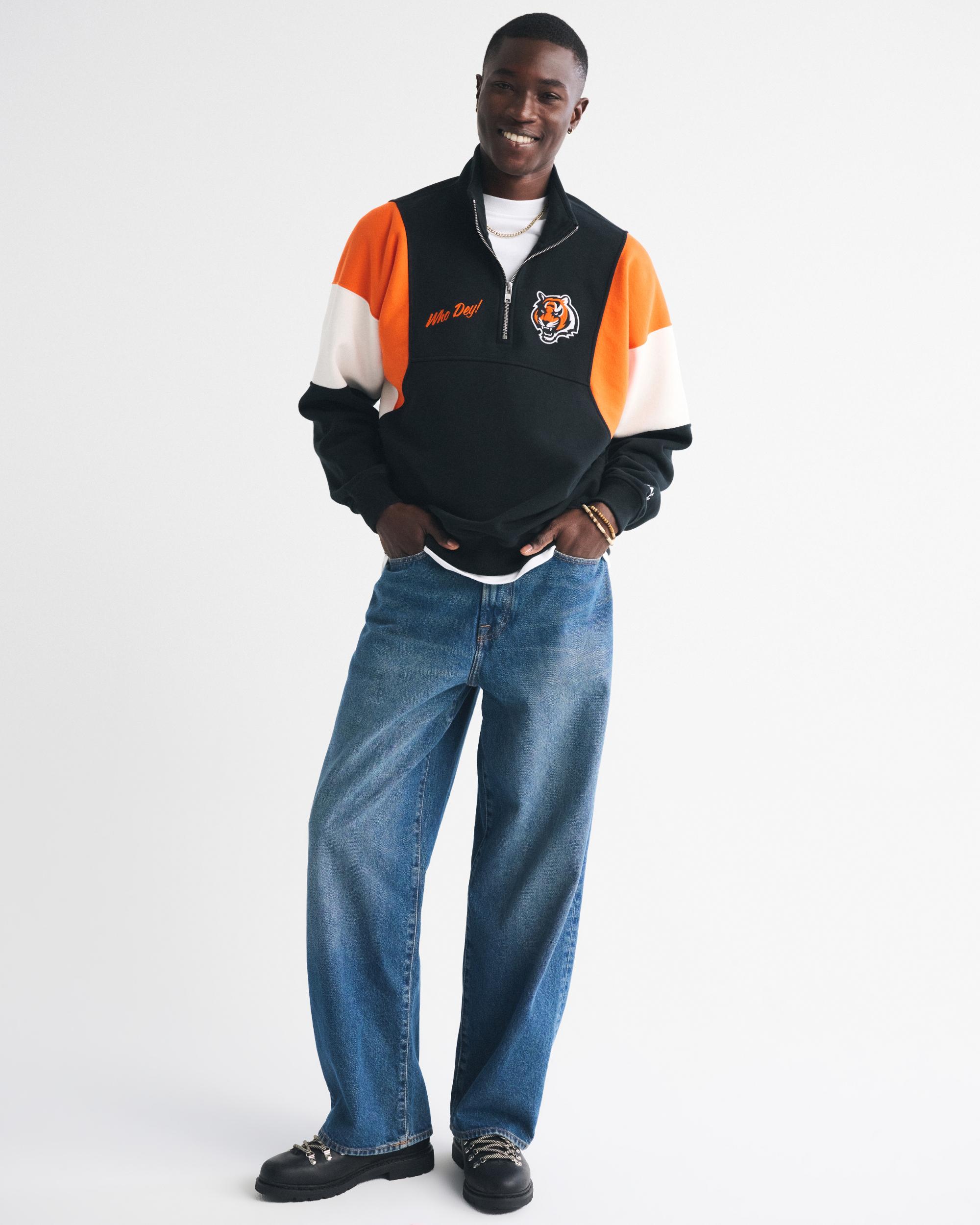 Dallas Cowboys Half-Zip Sweatshirt Product Image