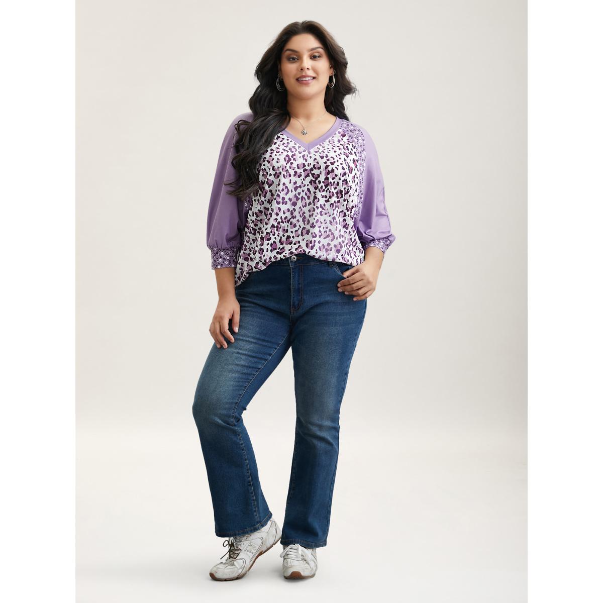 Plus Size Leopard Print Contrast Raglan Sleeve T-Shirt Multicolor Women Casual Contrast V-neck Everyday T-shirts BloomChic 22-24/3X Product Image