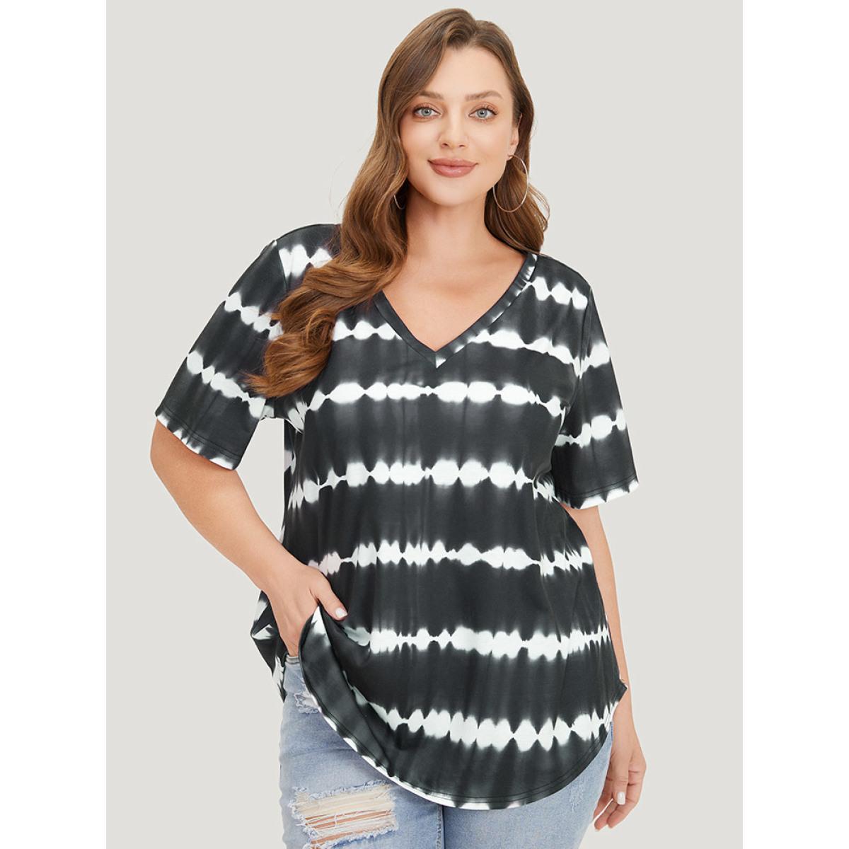 Plus Size Striped Tie Dye Curved Hem T-shirt Black Women Casual Arc Hem Ombre V-neck Dailywear T-shirts BloomChic 26/4X Product Image