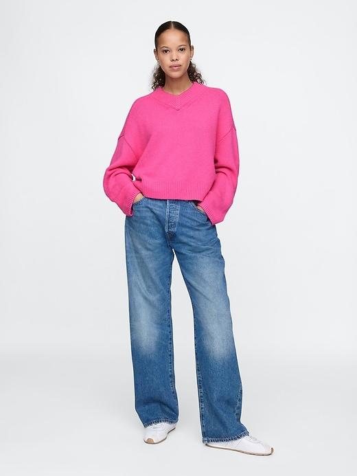 CashSoft Cropped High V-Neck Sweater Product Image