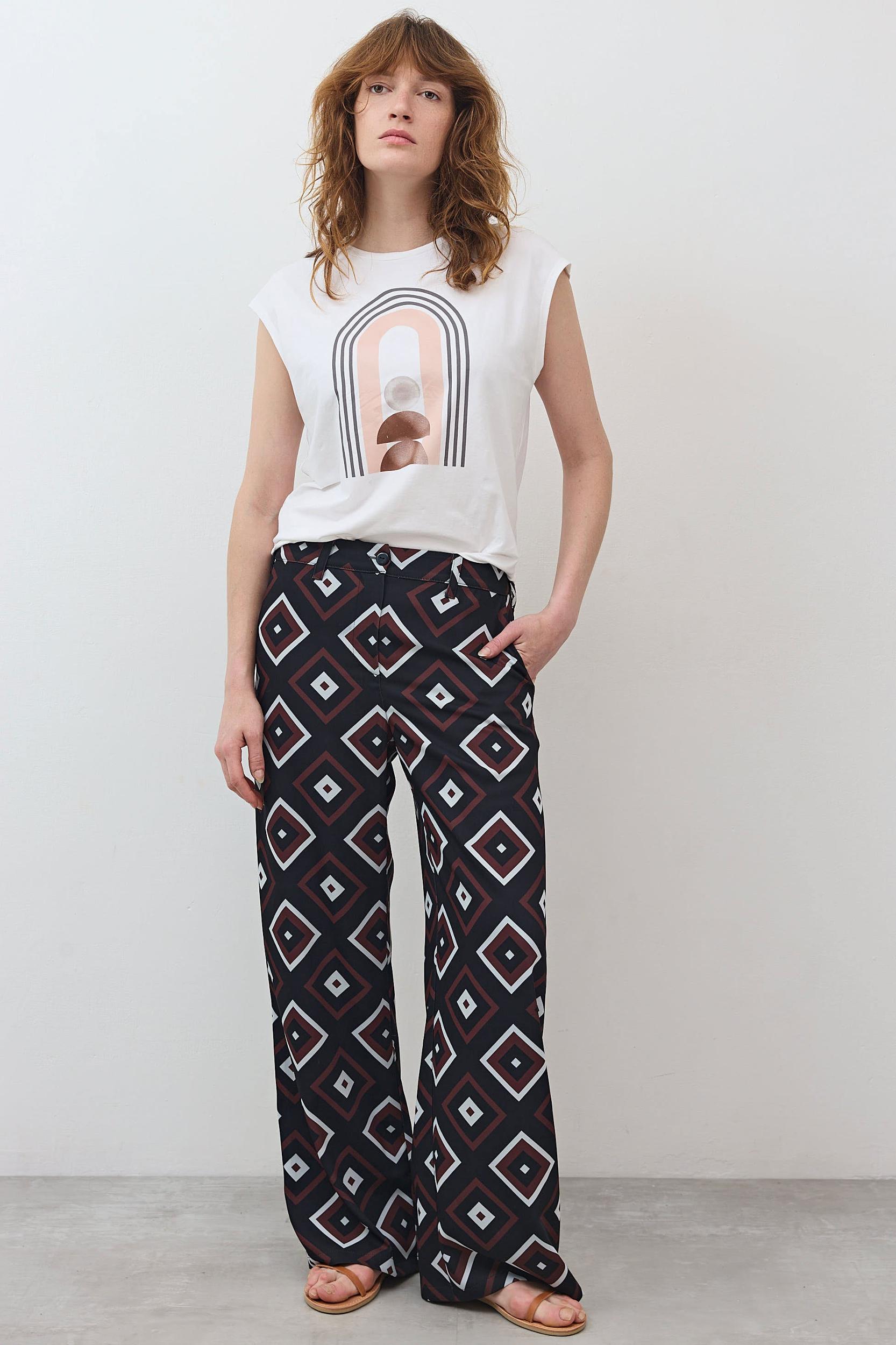 The Graphic Tuck-In Tee Product Image