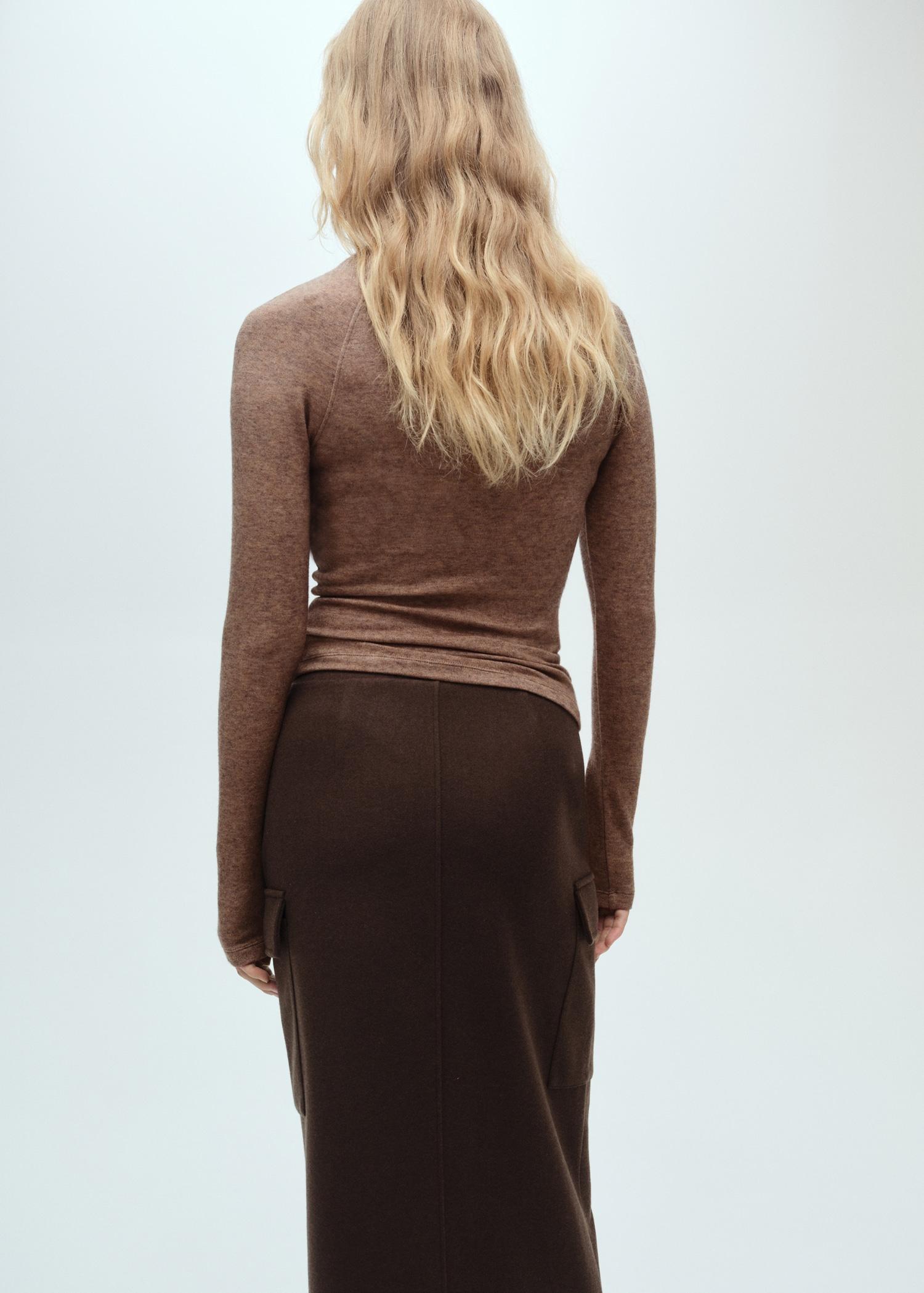 Decorative seam T-shirt - Women | MANGO USA Product Image