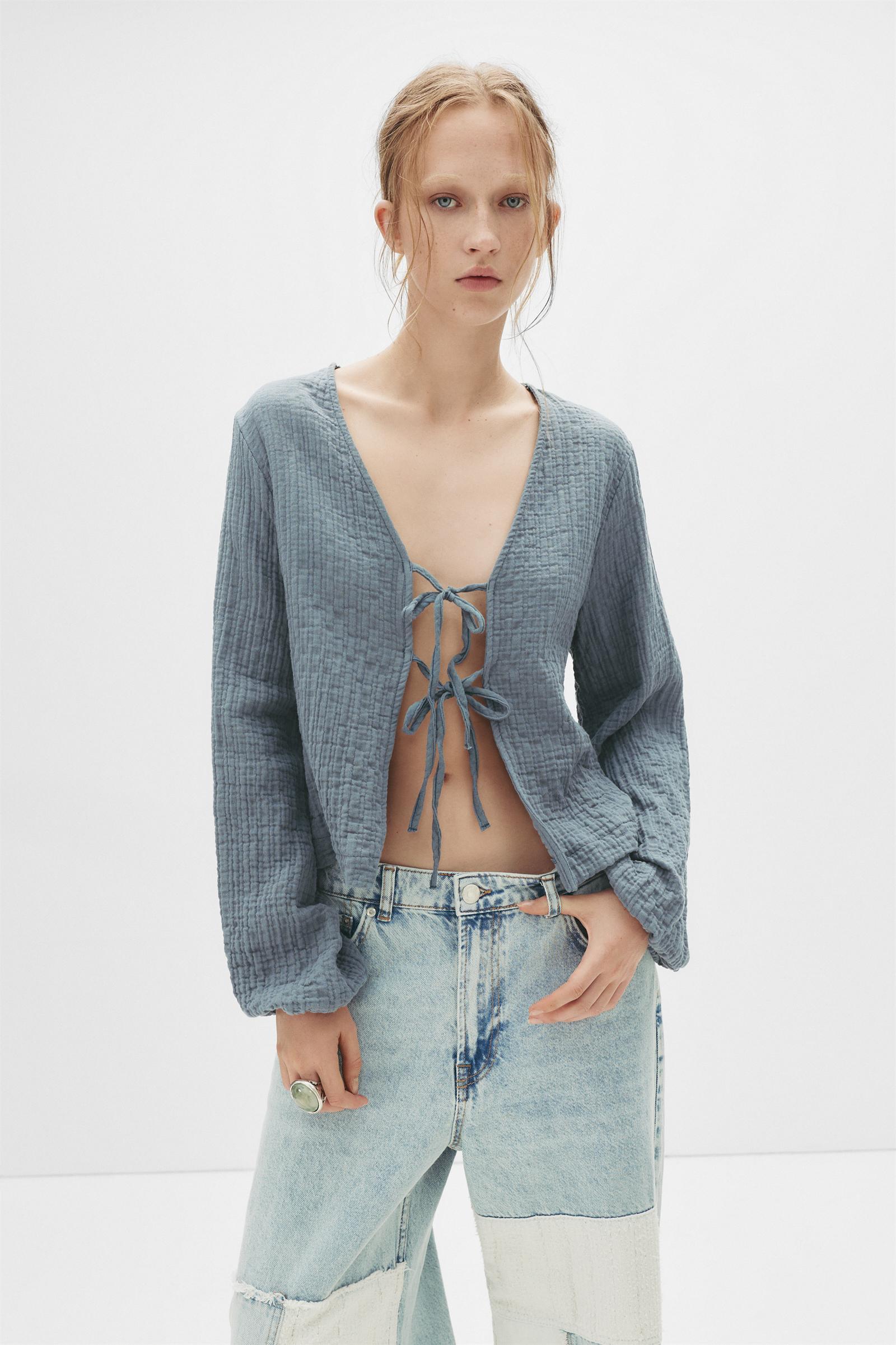 Puff sleeve blouse with ties Product Image