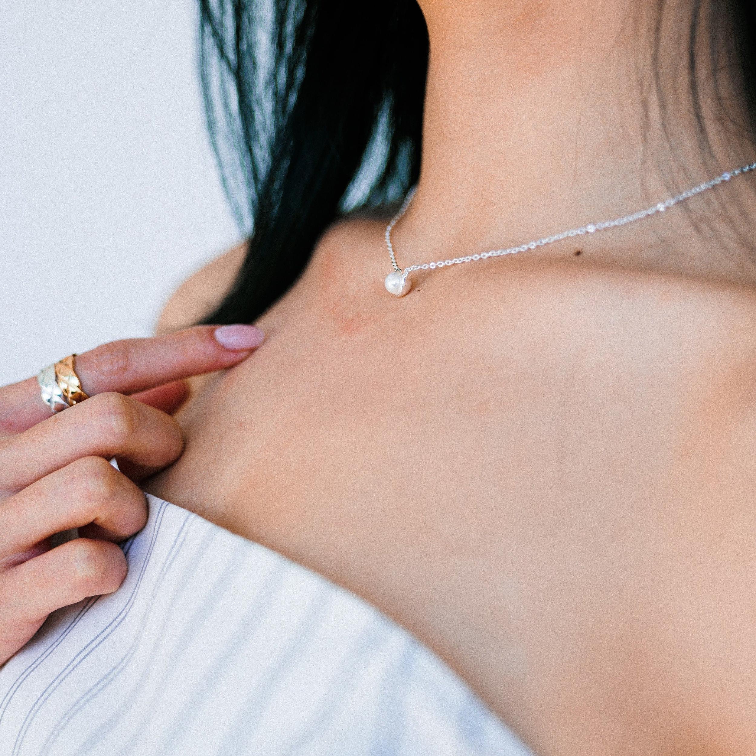 Lucky Pearl Necklace Product Image