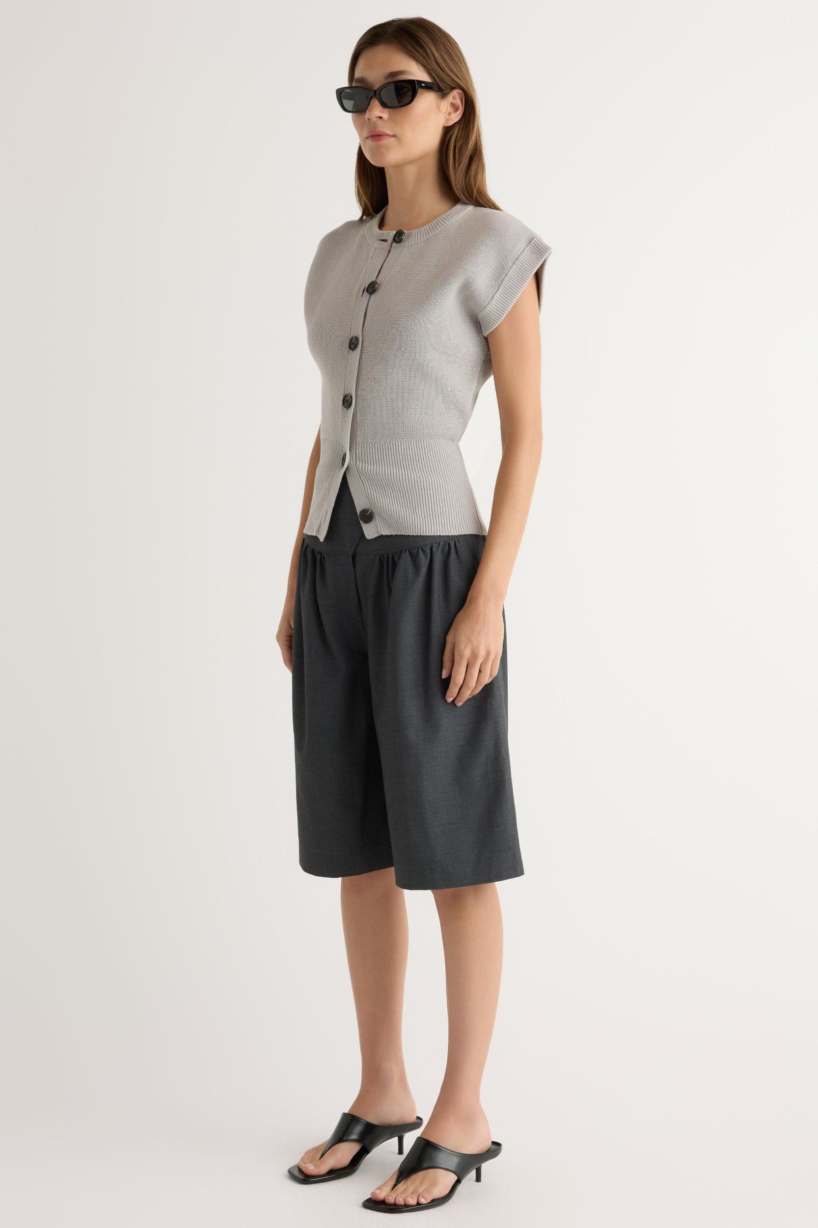 Arlen Suiting Bermuda Short Product Image