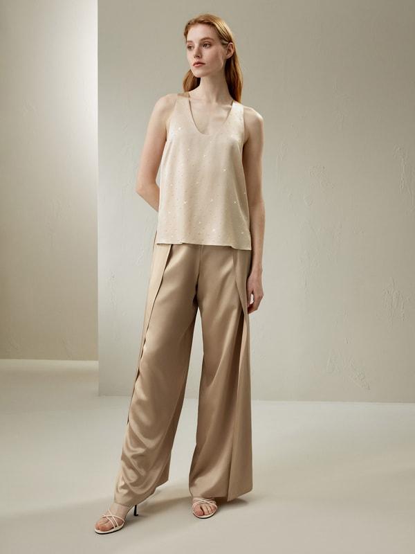 Silk Sparkle U-Neck Vest Product Image