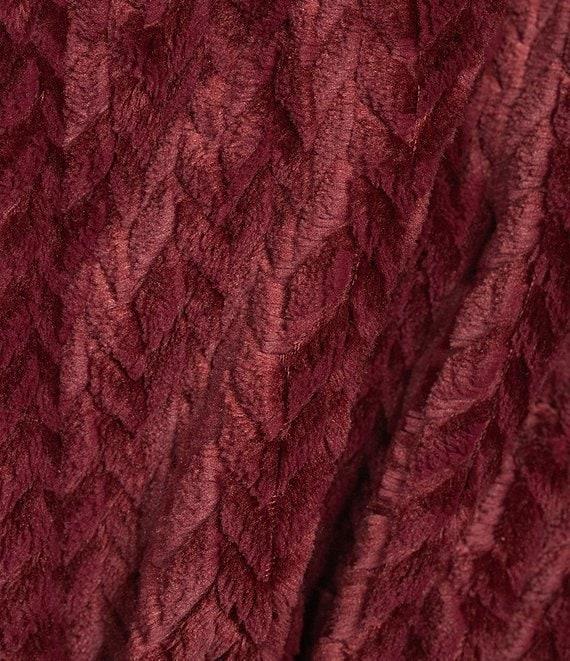 Roundtree & Yorke Plush Shawl Collar Solid Robe Product Image