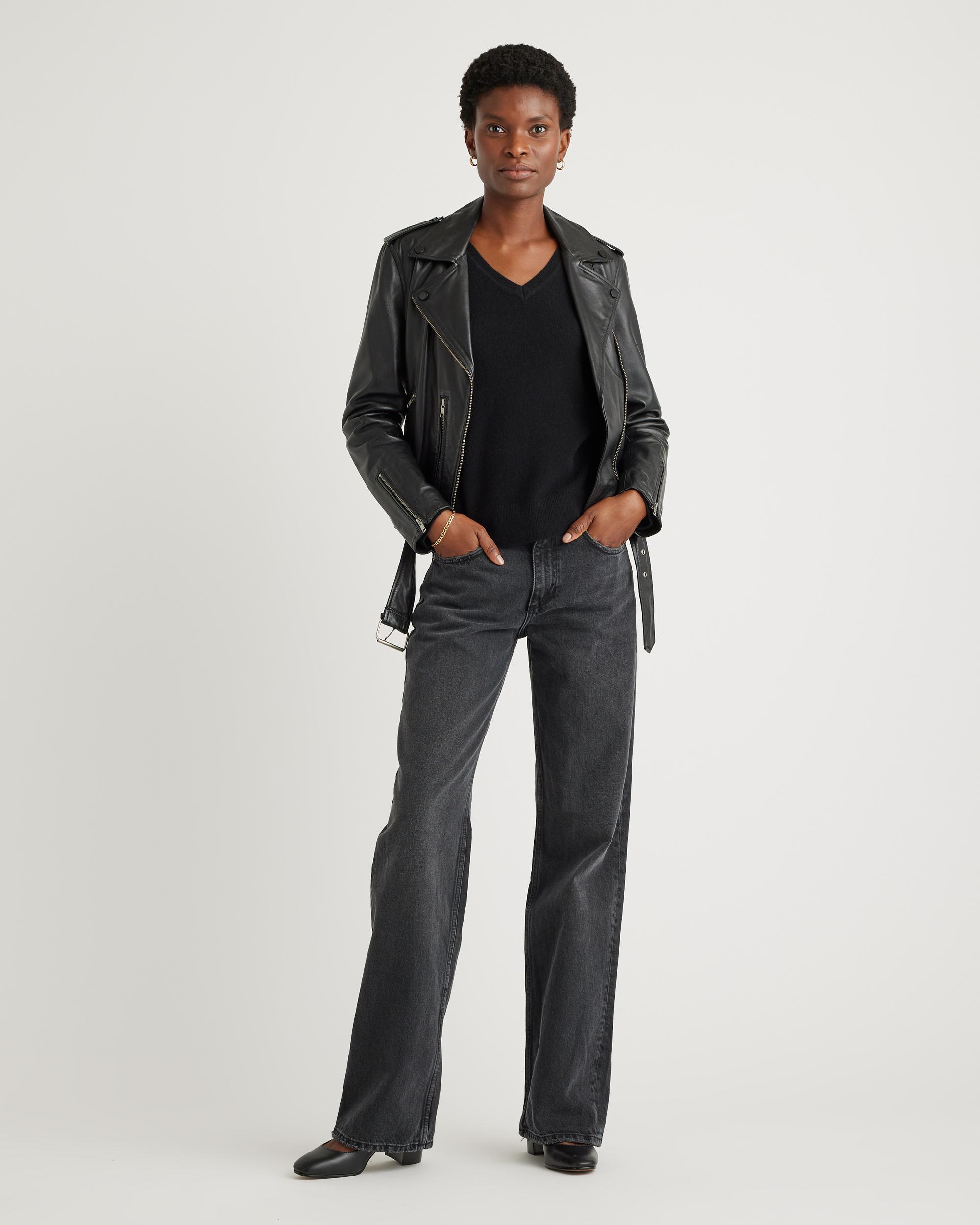 Quince | Women's Mongolian Cashmere V-Neck Sweater Product Image