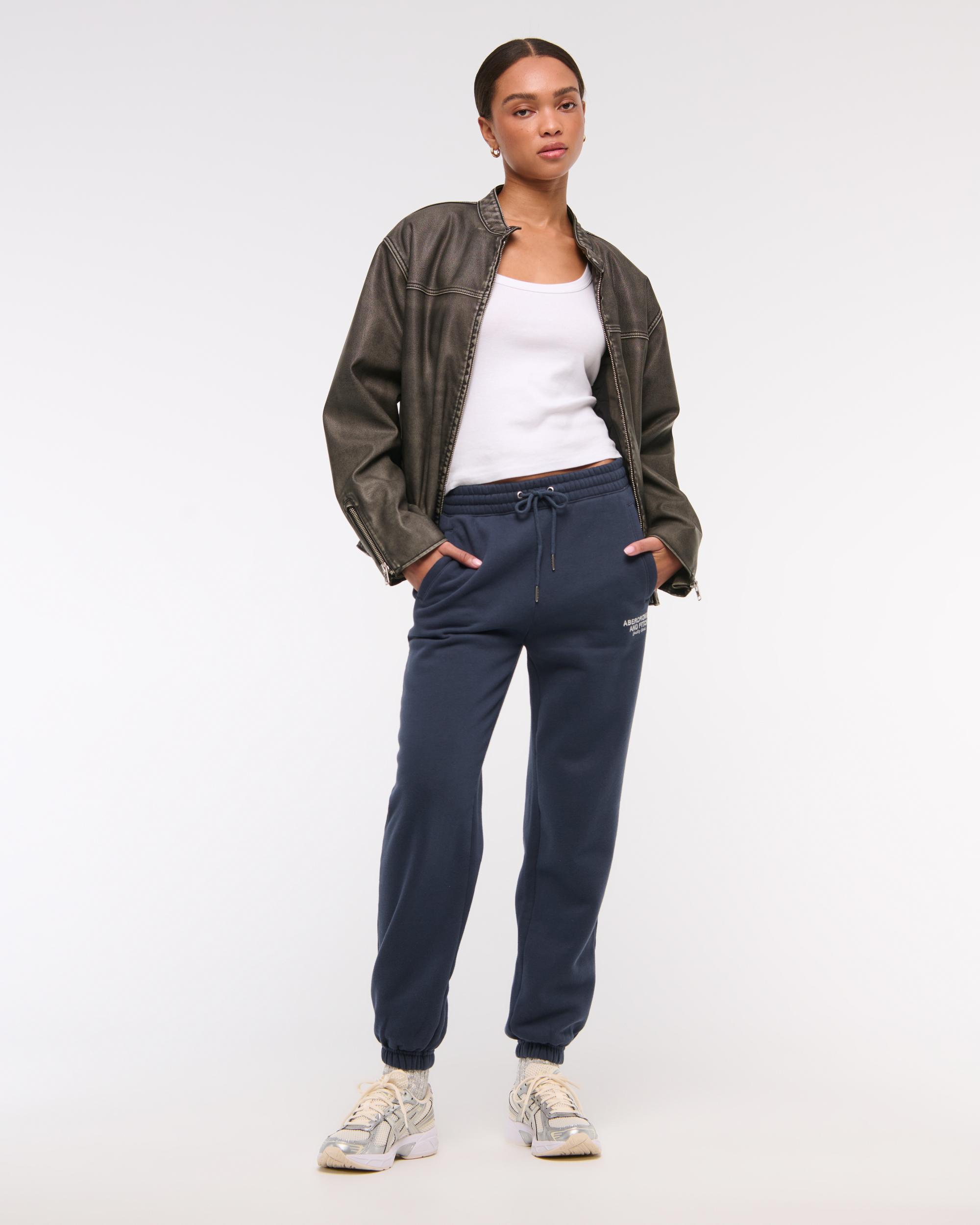 Essential Oversized Logo Sunday Jogger Product Image