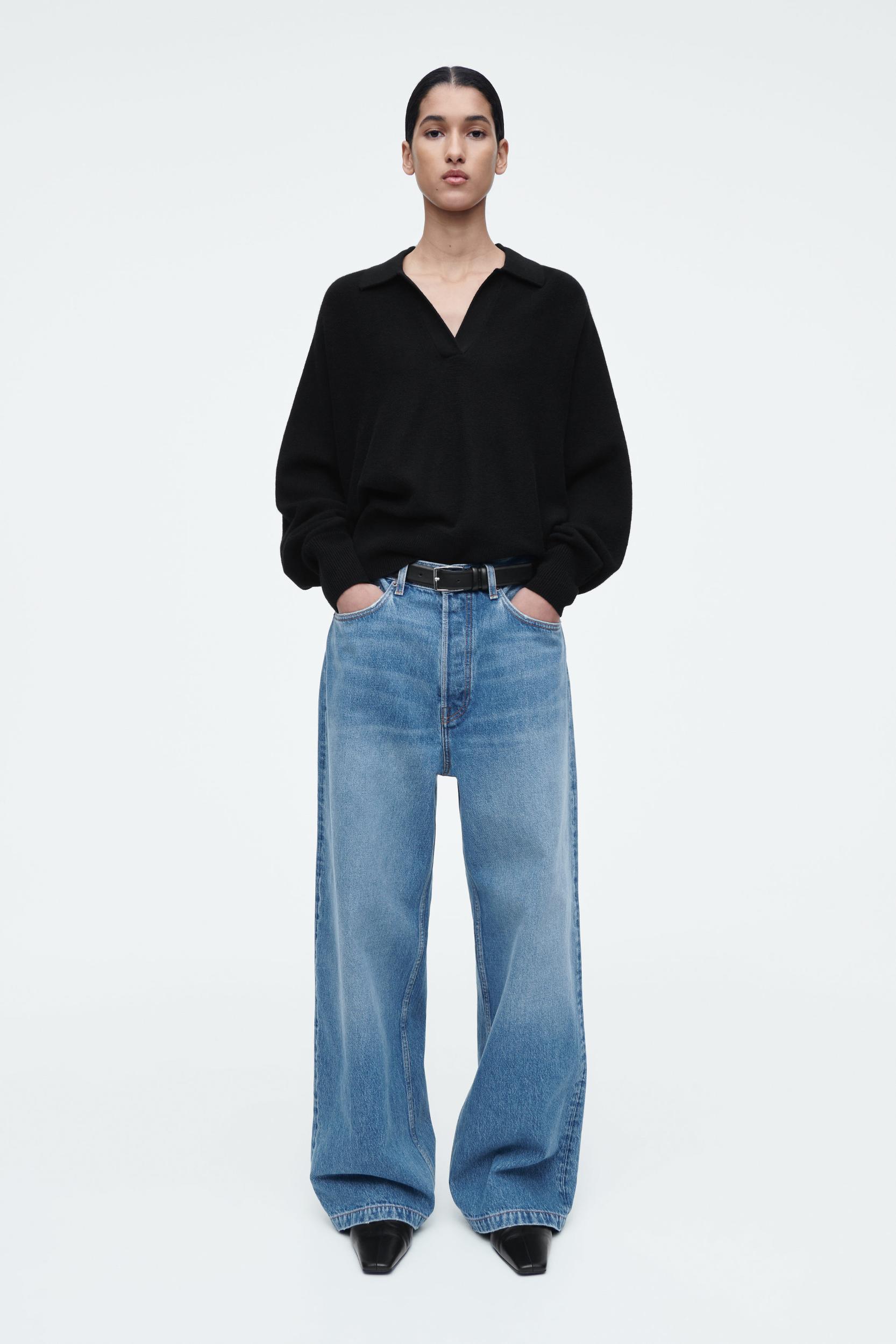 VOLUME WIDE-LEG JEANS Product Image