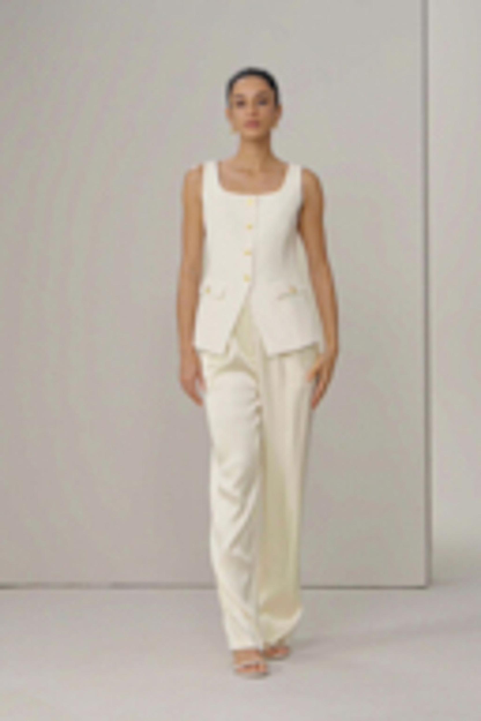 Cintré Vest Product Image