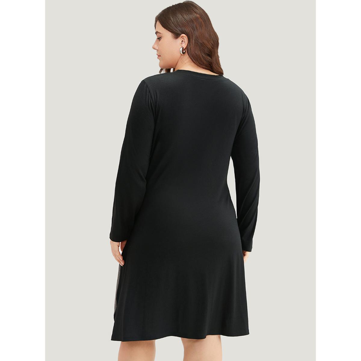 Plus Size Supersoft Essentials Two Tone Pocket Dress Black Women Casual Patchwork Round Neck Long Sleeve Curvy Knee Dress BloomChic 28/5X Product Image