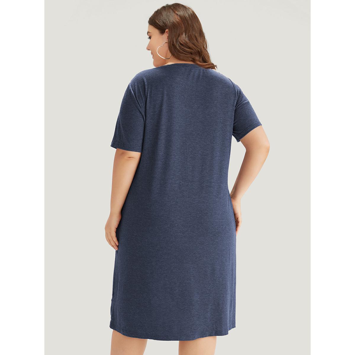 Plus Size Supersoft Essentials Floral Print Pocket Round Neck Dress Indigo Women Casual Plain Curvy Midi Dress BloomChic 22-24/3X Product Image