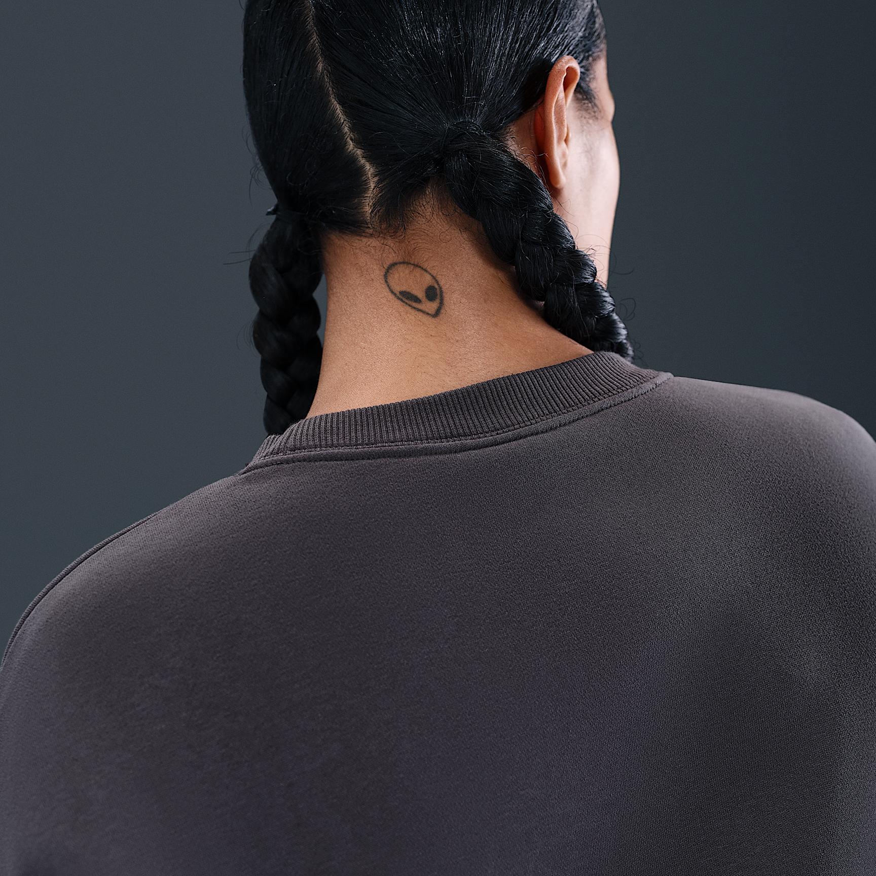 Womens Nike Sportswear Phoenix Fleece Oversized Crew-Neck Sweatshirt | FZ4270-036 Product Image