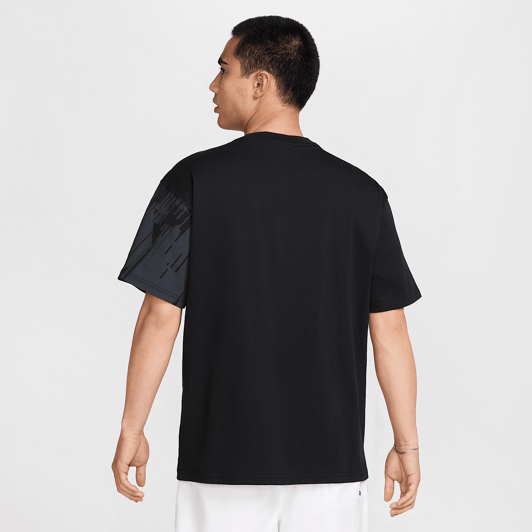 Nike Men's Max90 Soccer T-Shirt Product Image