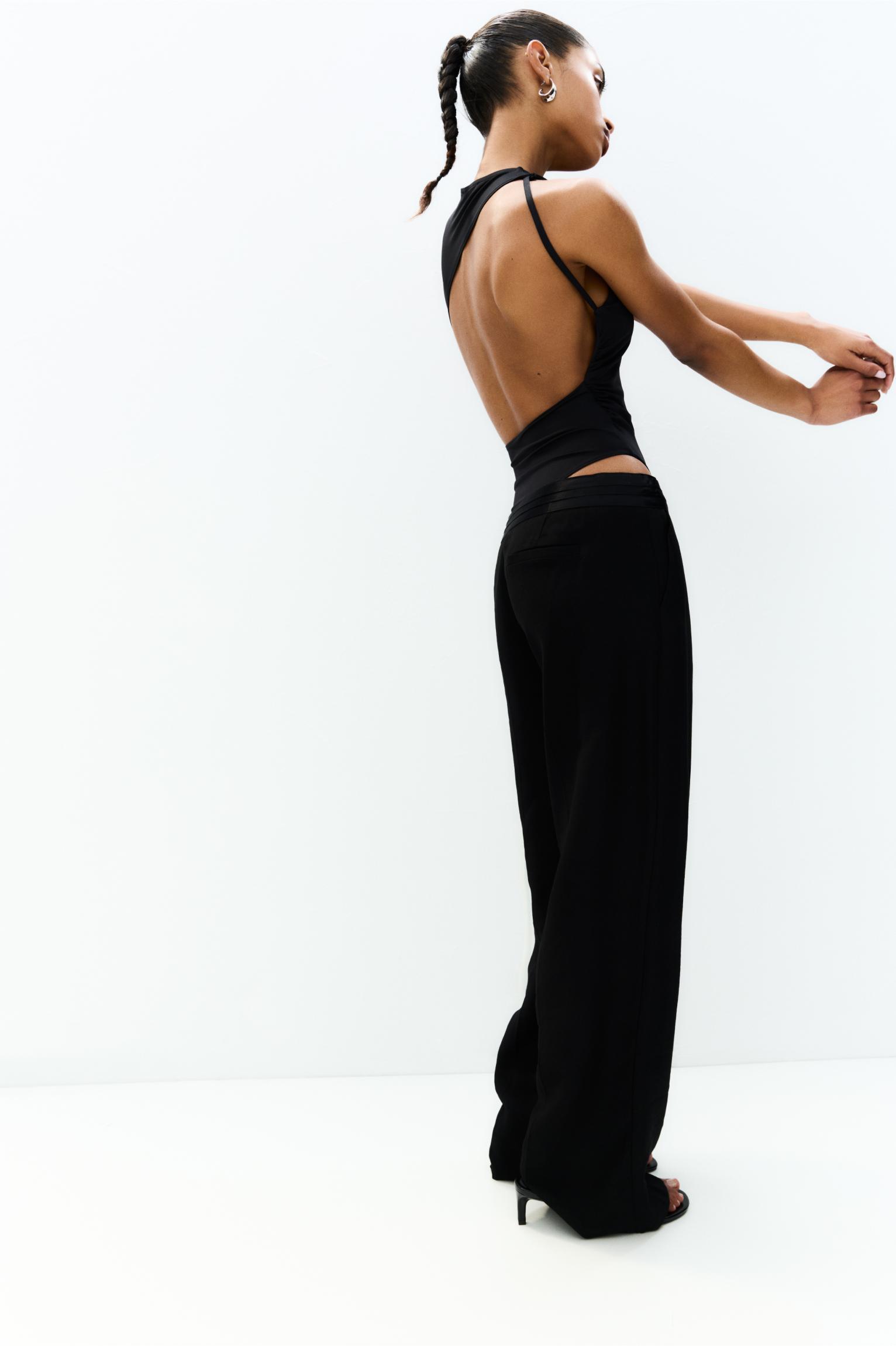 Polyamide bodysuit with an asymmetric back Product Image