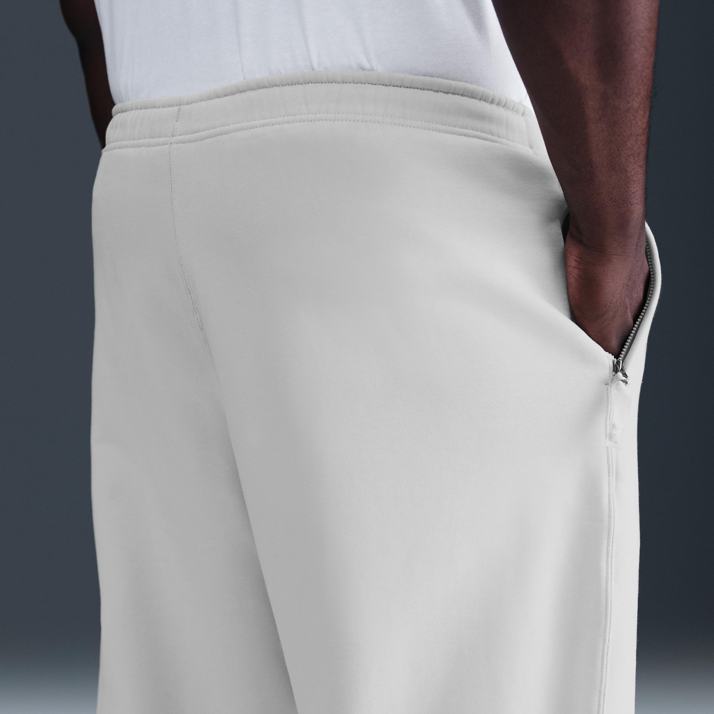 Nike Men's Solo Swoosh Fleece Pants Product Image