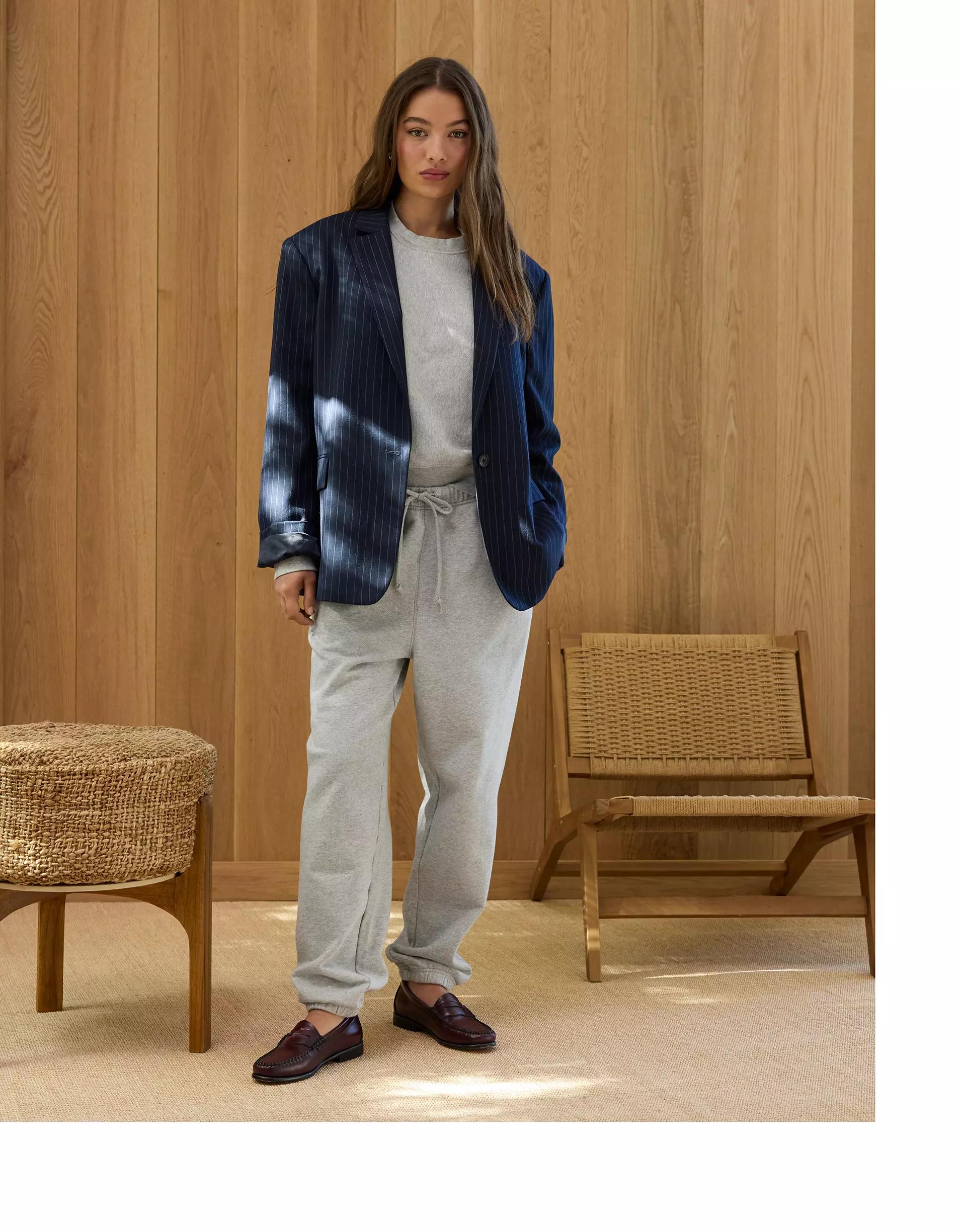 AE77 Premium Fleece Cropped Crew Neck Sweatshirt Product Image