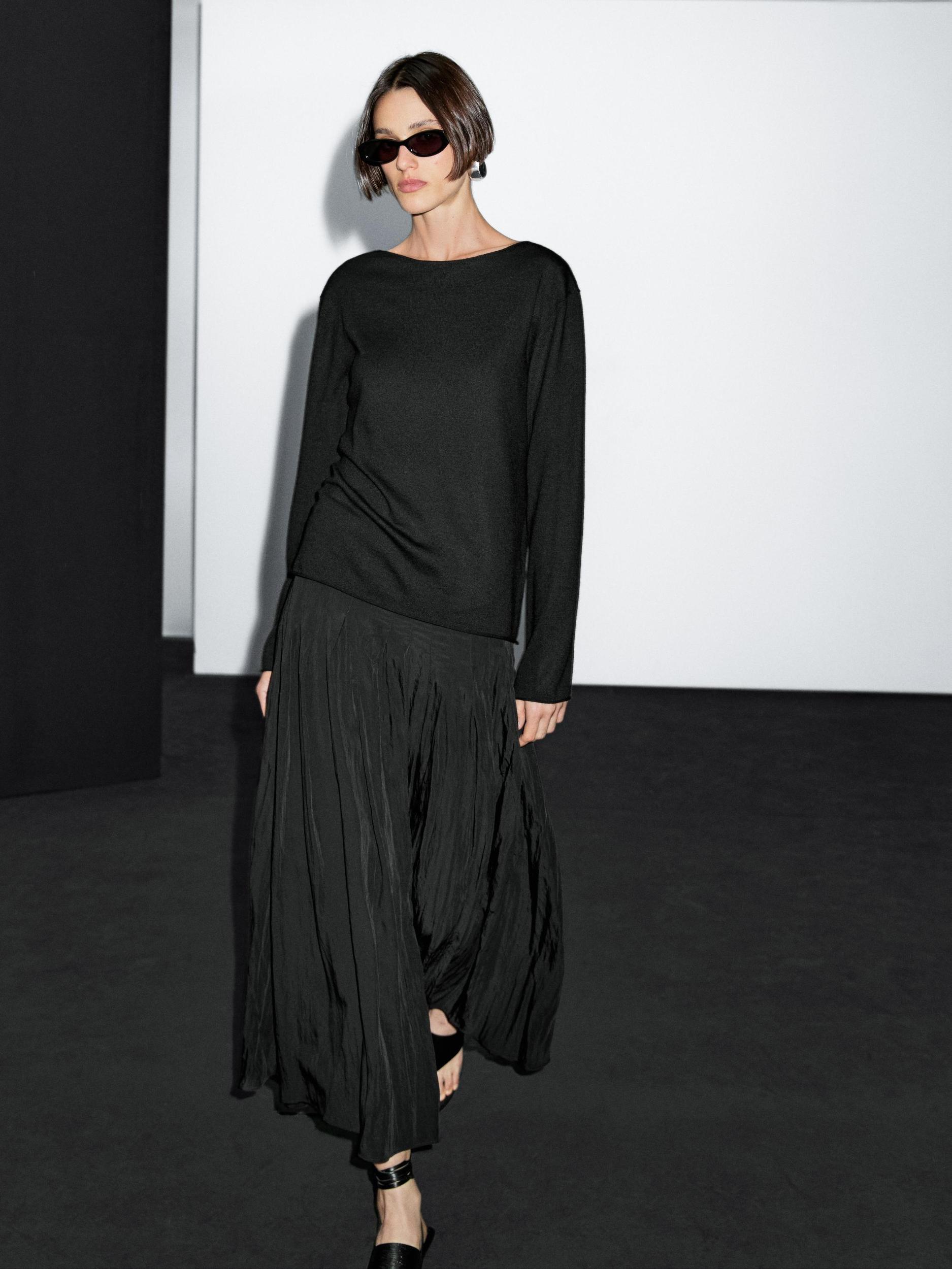 Wool blend boat neck sweater Product Image