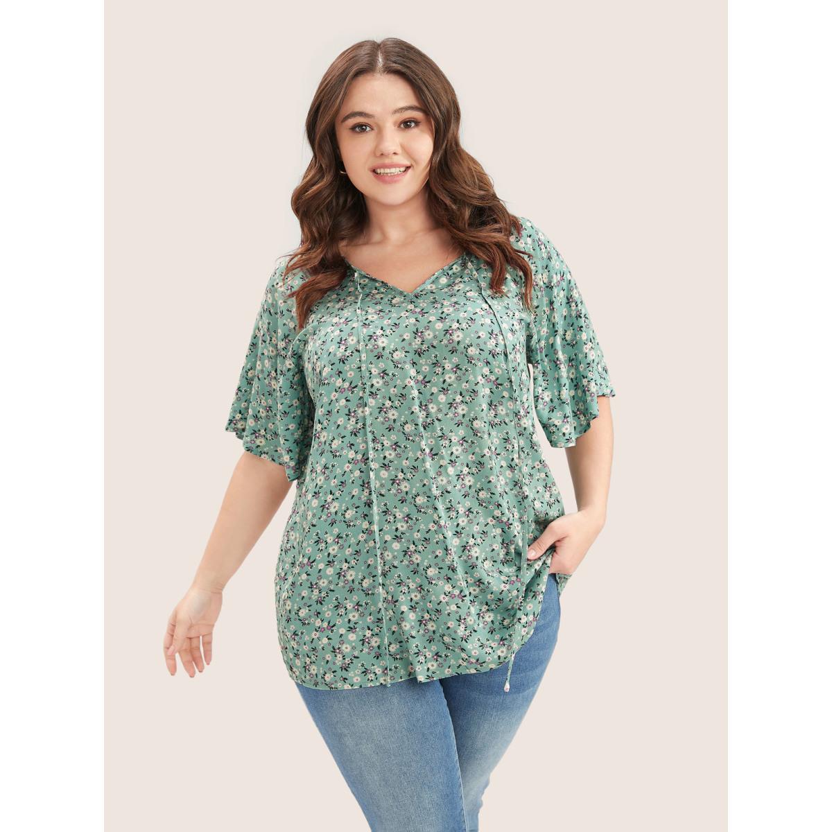 Plus Size Emerald Ditsy Floral Ruffle Sleeve Tie Neck Blouse Women Elegant Short sleeve V-neck Everyday Blouses BloomChic 28/5X Product Image