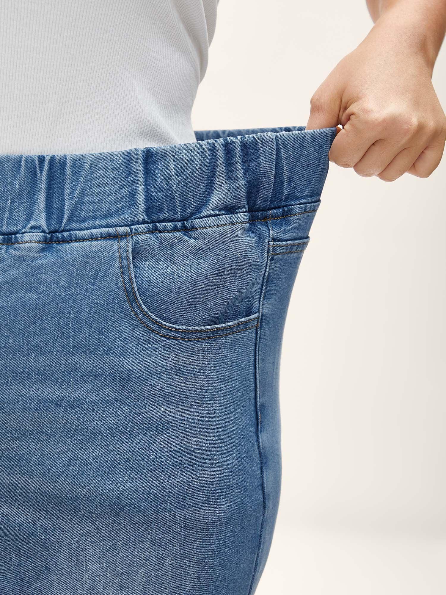 Pull-On Stretchy Waist Denim Shorts Female Product Image