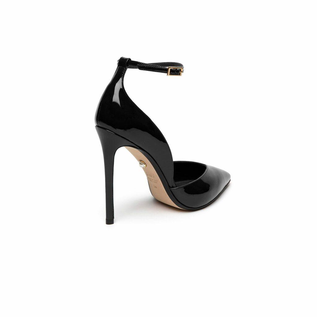 Camilla patent black Product Image