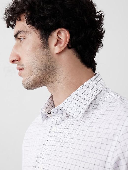 Athletic-Fit Dress Shirt Product Image