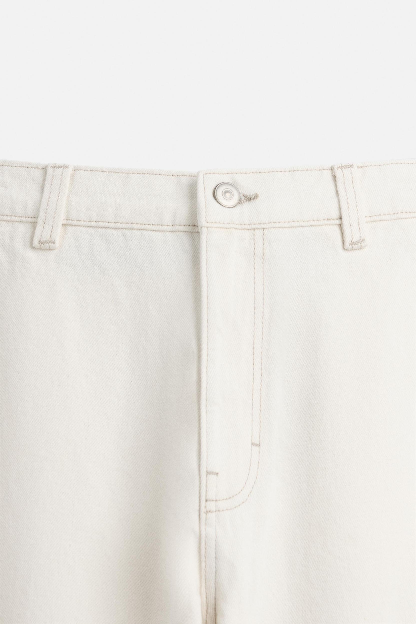STRAIGHT FIT CHINO JEANS Product Image