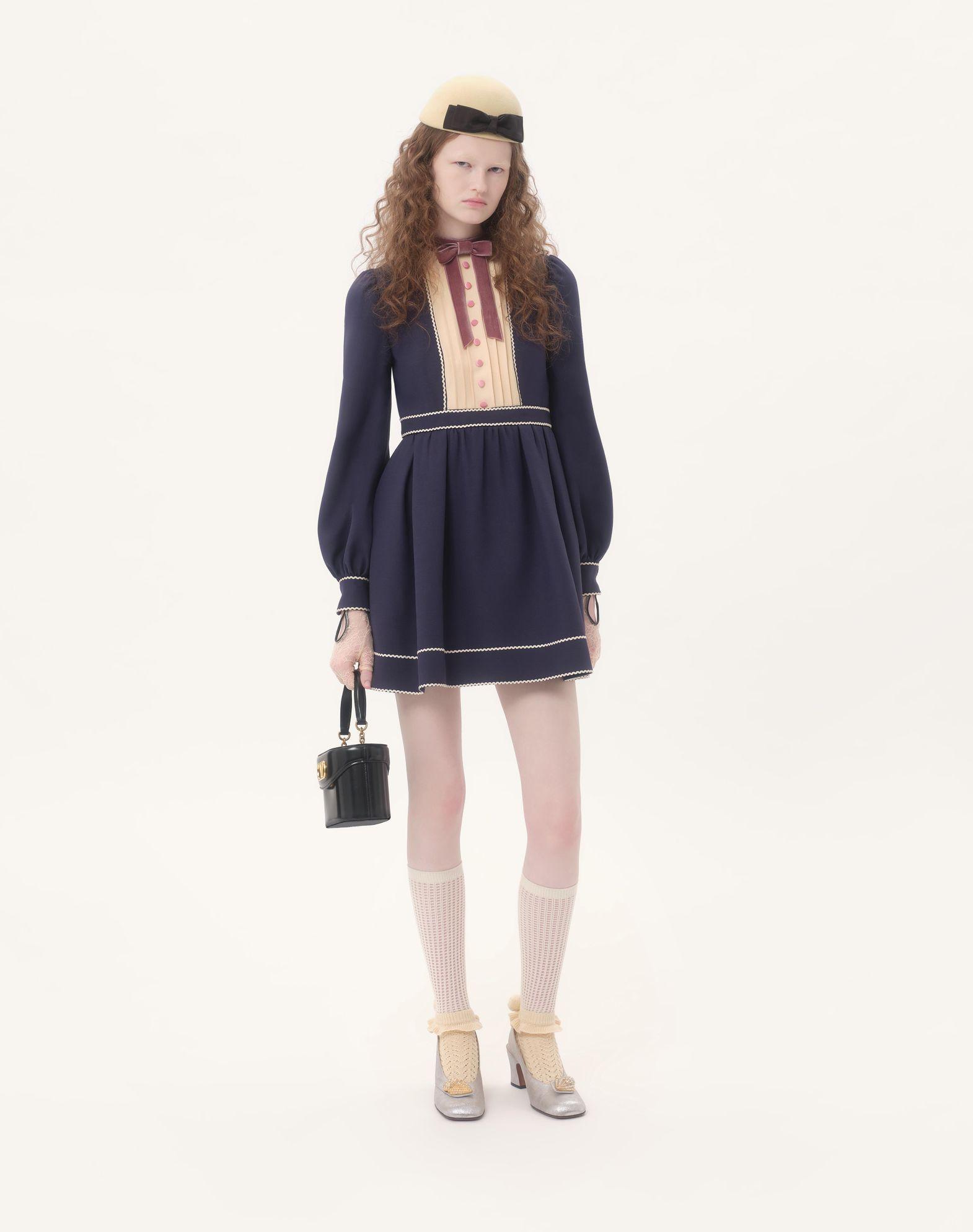 Valentino Garavani Vain Vanity Bag In Shiny Calfskin Product Image