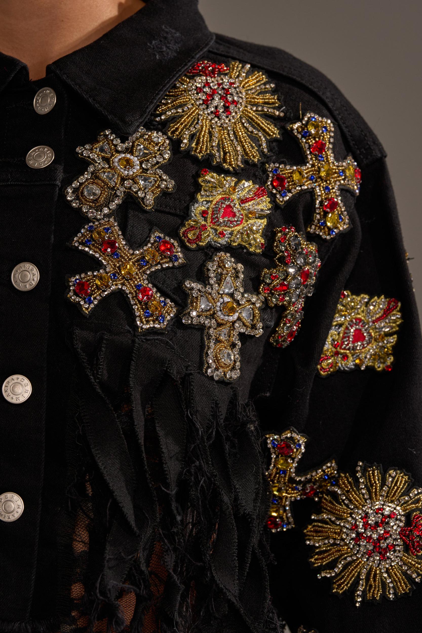 MAIN SQUEEZE CROPPED DENIM JACKET Product Image