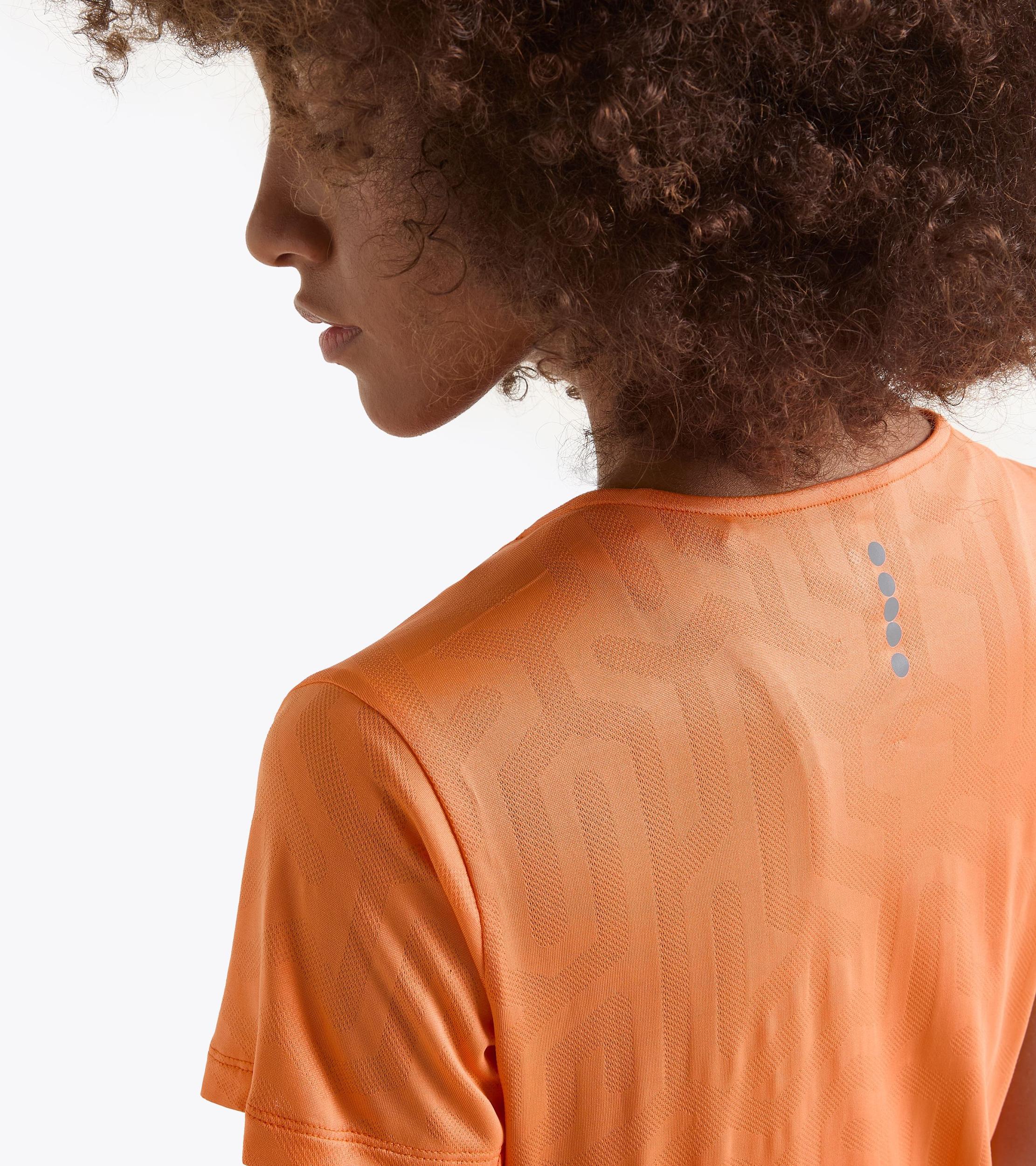 L. SUPER LIGHT SS T-SHIRT Product Image