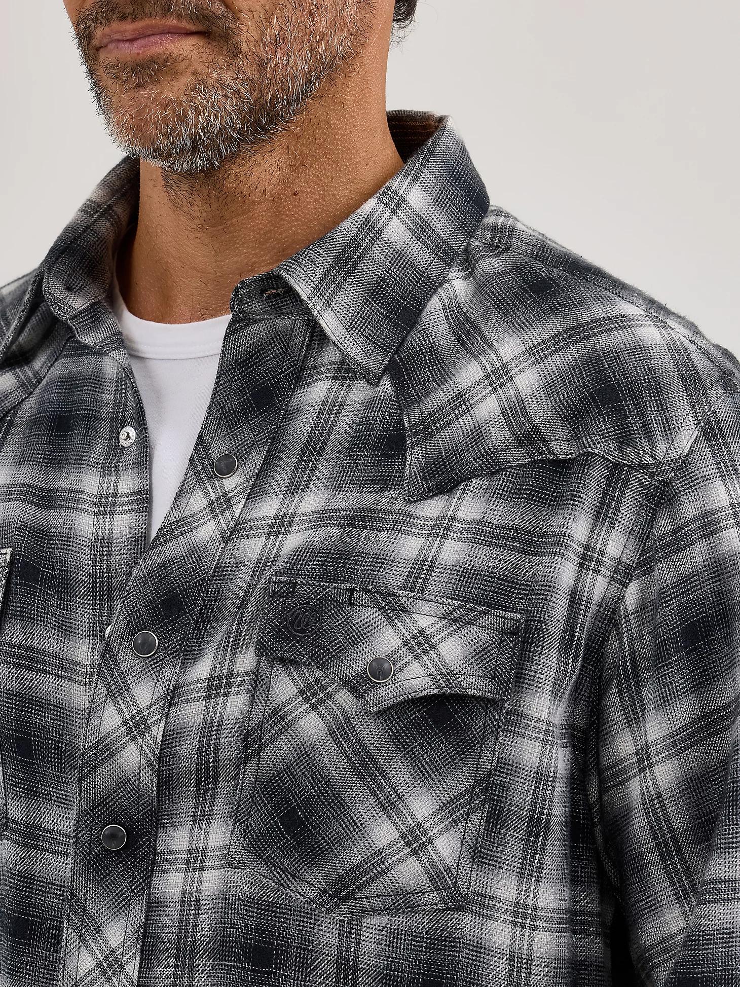 Men's Wrangler Retro® Long Sleeve Flannel Western Snap Plaid Shirt | Men's SHIRTS | Wrangler® Product Image
