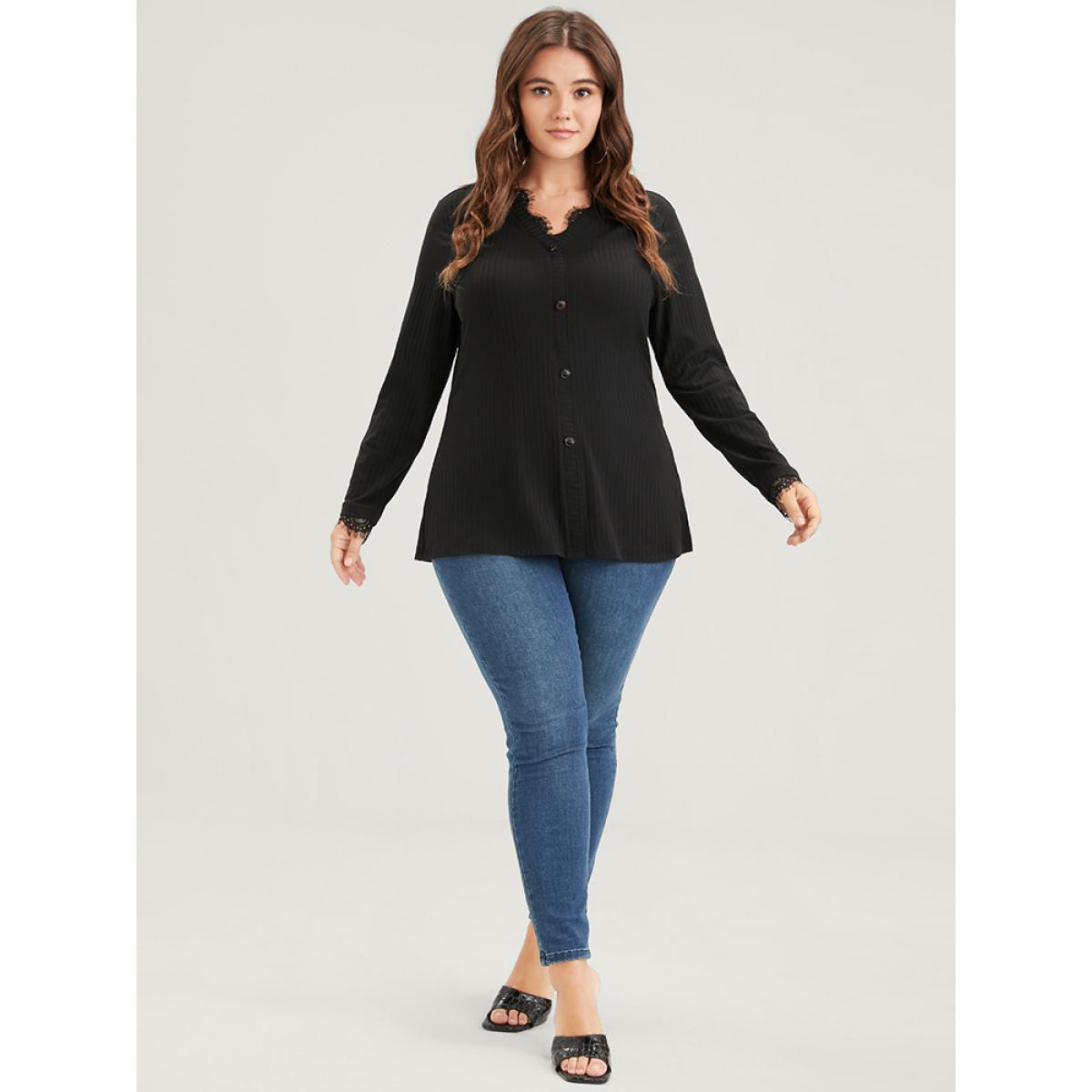 Plus Size Solid Button Rib Knit Lace Trim Long Tee Black Women Elegant Lace Plain V-neck Dailywear T-shirts BloomChic 26/4X Product Image