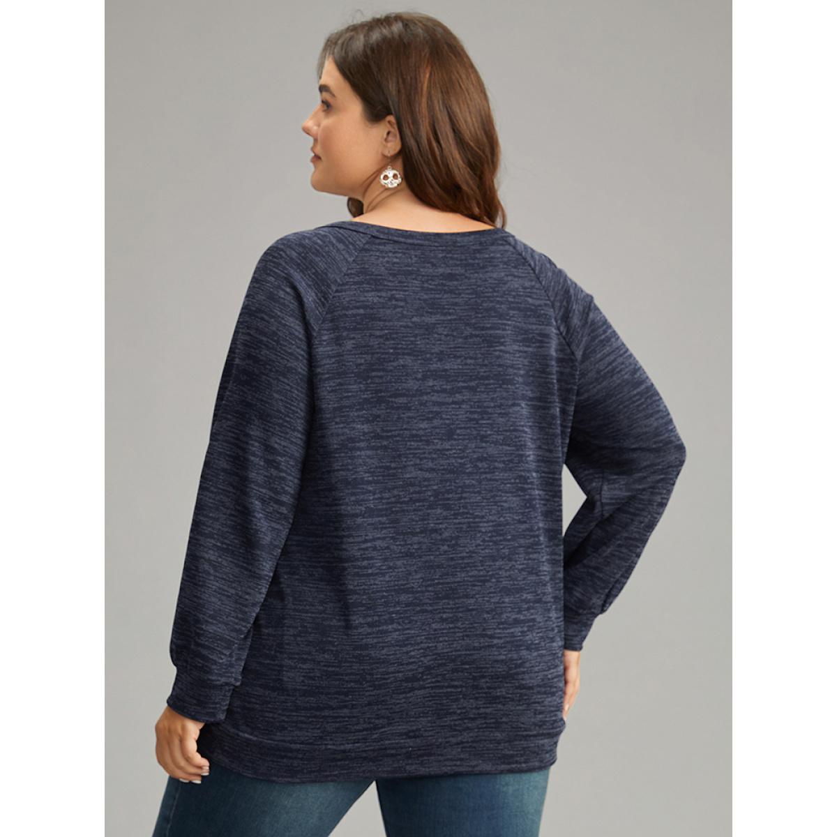 Plus Size Halloween Moon & Star Notched Raglan Sleeve Sweatshirt Women Indigo Casual Elastic cuffs Notched collar Festival-Halloween Sweatshirts BloomChic 26/4X Product Image