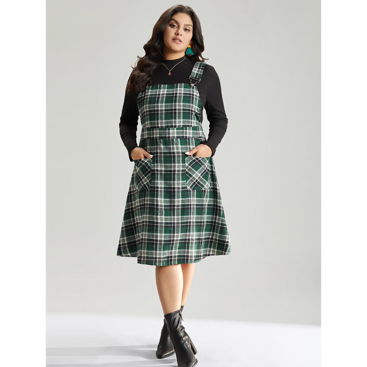 Plus Size Christmas Plaid Patched Pocket Overall Cami Dress DarkGreen Women Elegant Adjustable Straps Spaghetti Strap Sleeveless Curvy Midi Dress BloomChic 12/L Product Image